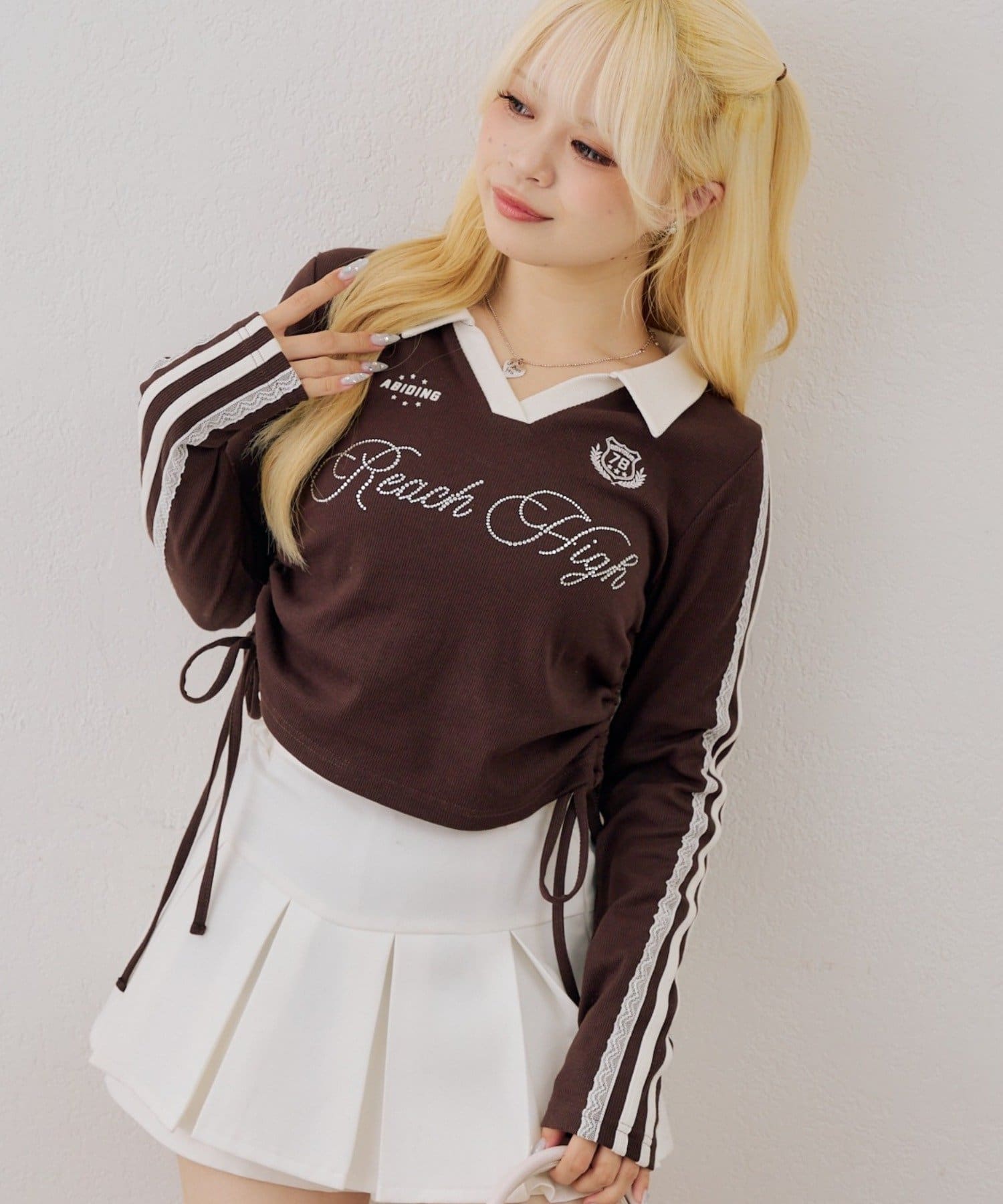 NICE CLAUP / OLIVE des OLIVE OUTLET(ナイスクラップ  / オリーブ デ オリーブ アウトレット) 【continuer】配色襟キラキラロゴサイドドロストTee