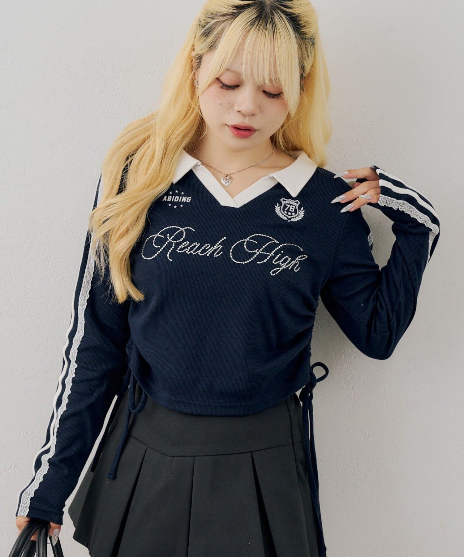 NICE CLAUP / OLIVE des OLIVE OUTLET(ナイスクラップ  / オリーブ デ オリーブ アウトレット) 【continuer】配色襟キラキラロゴサイドドロストTee