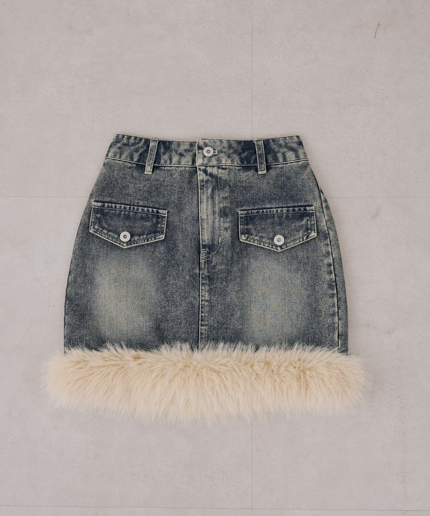 NICE CLAUP / OLIVE des OLIVE OUTLET(ナイスクラップ  / オリーブ デ オリーブ アウトレット) 【continuer】【セットアップ対応可】フェイクファー付きデニムスカート