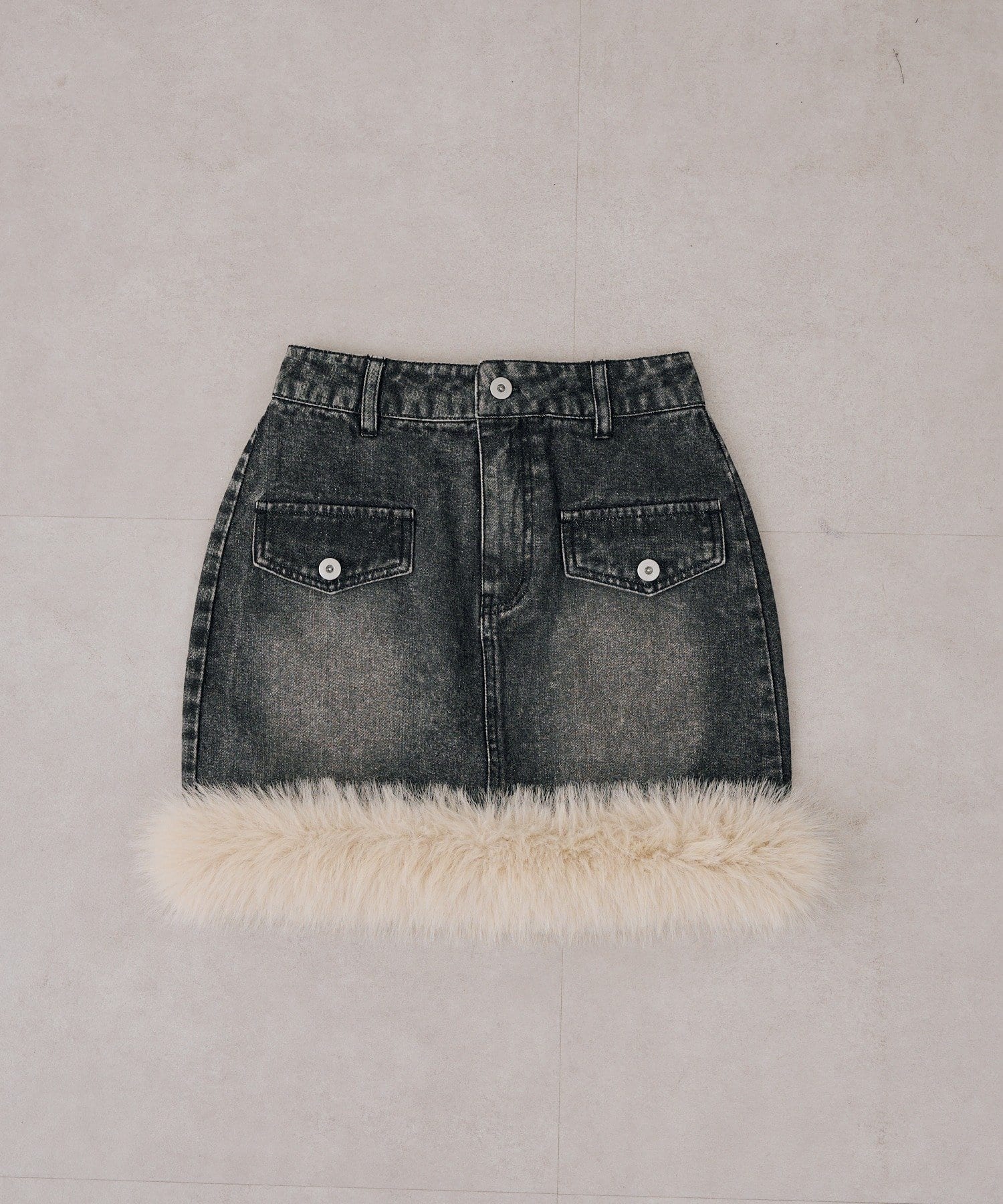 NICE CLAUP / OLIVE des OLIVE OUTLET(ナイスクラップ  / オリーブ デ オリーブ アウトレット) 【continuer】【セットアップ対応可】フェイクファー付きデニムスカート