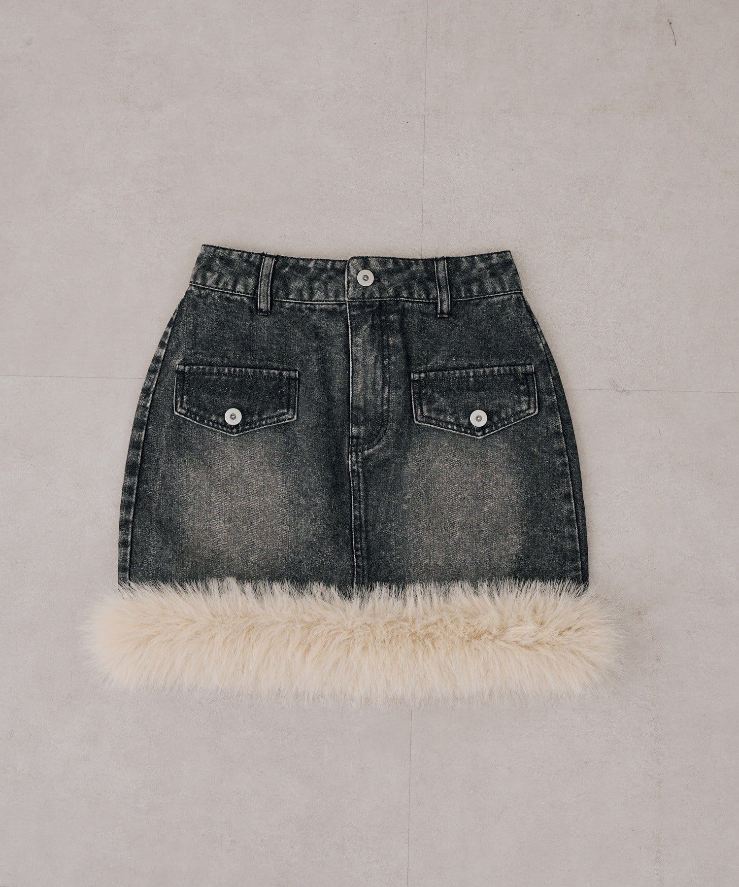 NICE CLAUP / OLIVE des OLIVE OUTLET(ナイスクラップ  / オリーブ デ オリーブ アウトレット) 【continuer】【セットアップ対応可】フェイクファー付きデニムスカート
