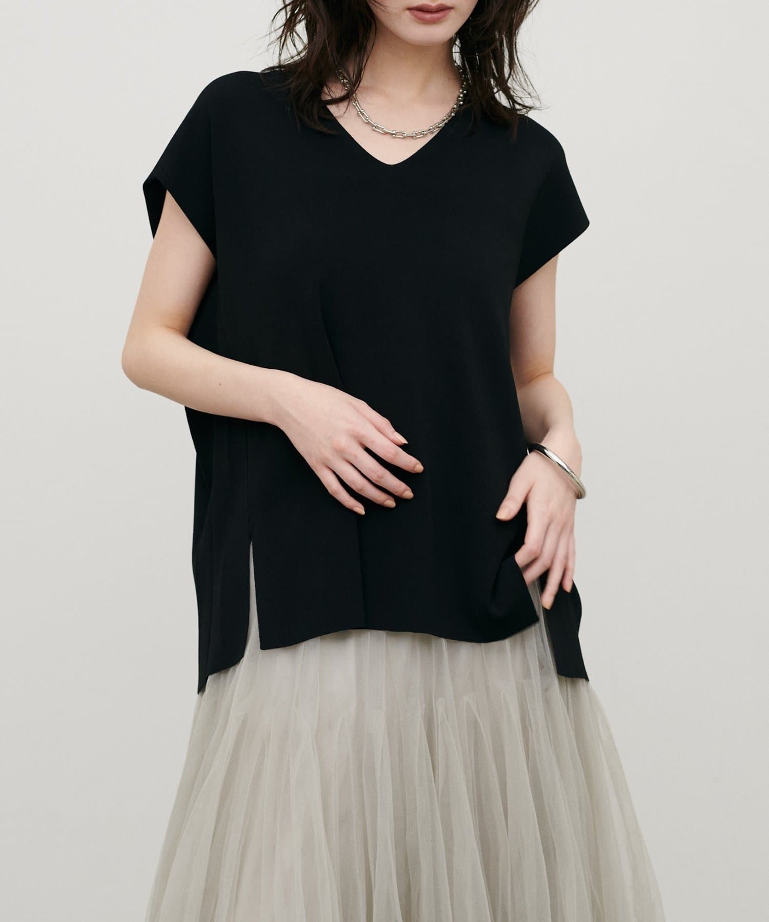 NICE CLAUP / OLIVE des OLIVE OUTLET(ナイスクラップ  / オリーブ デ オリーブ アウトレット) 【LARUTA】UV＆接触冷感深Vゆるニット