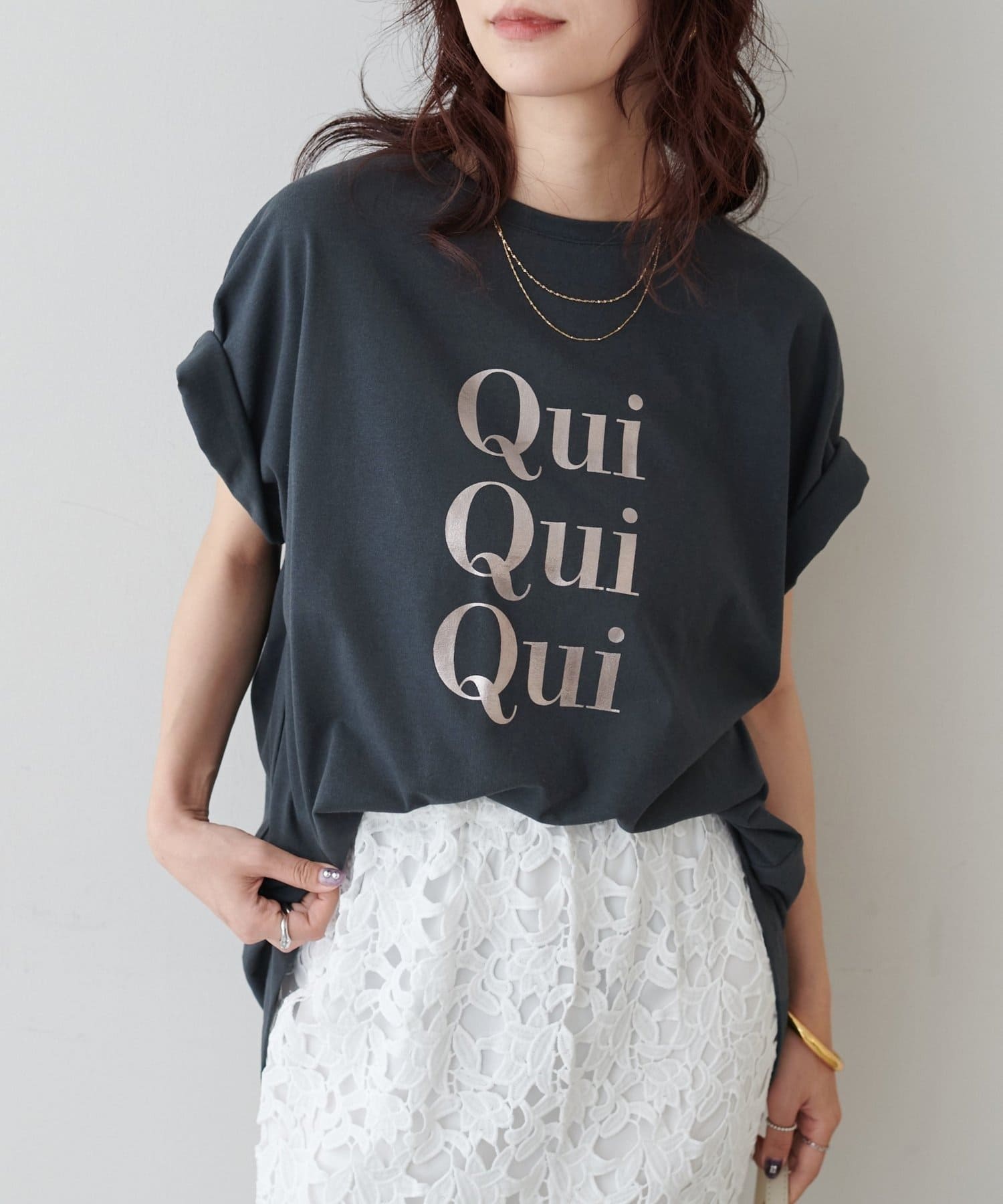 NICE CLAUP / OLIVE des OLIVE OUTLET(ナイスクラップ  / オリーブ デ オリーブ アウトレット) 【LARUTA】汗染み防止バックスリットロゴT