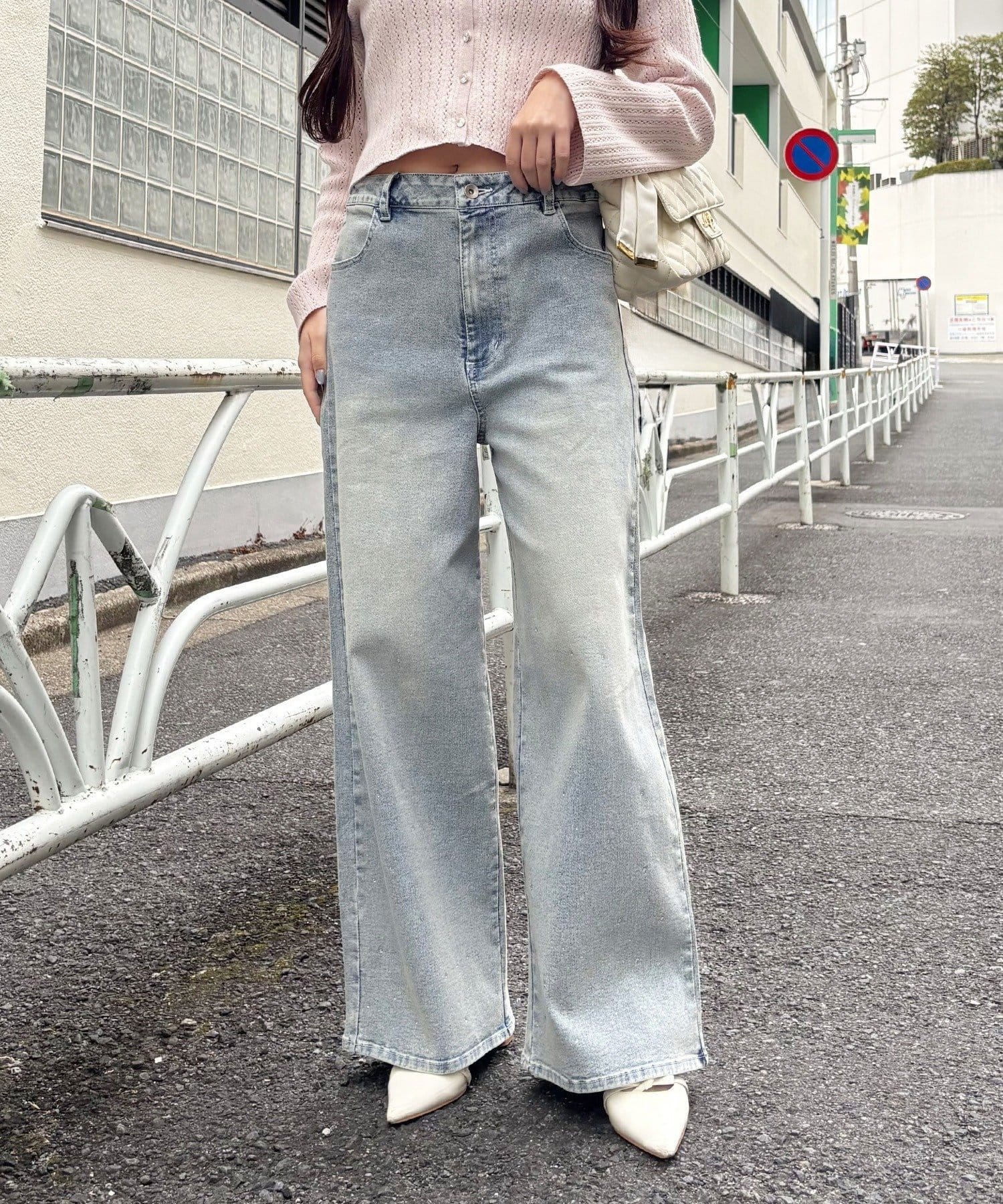 one after another NICE CLAUP(ワンアフターアナザー ナイスクラップ) 【ウエスト調整可能】ビジュー付きワイドデニム
