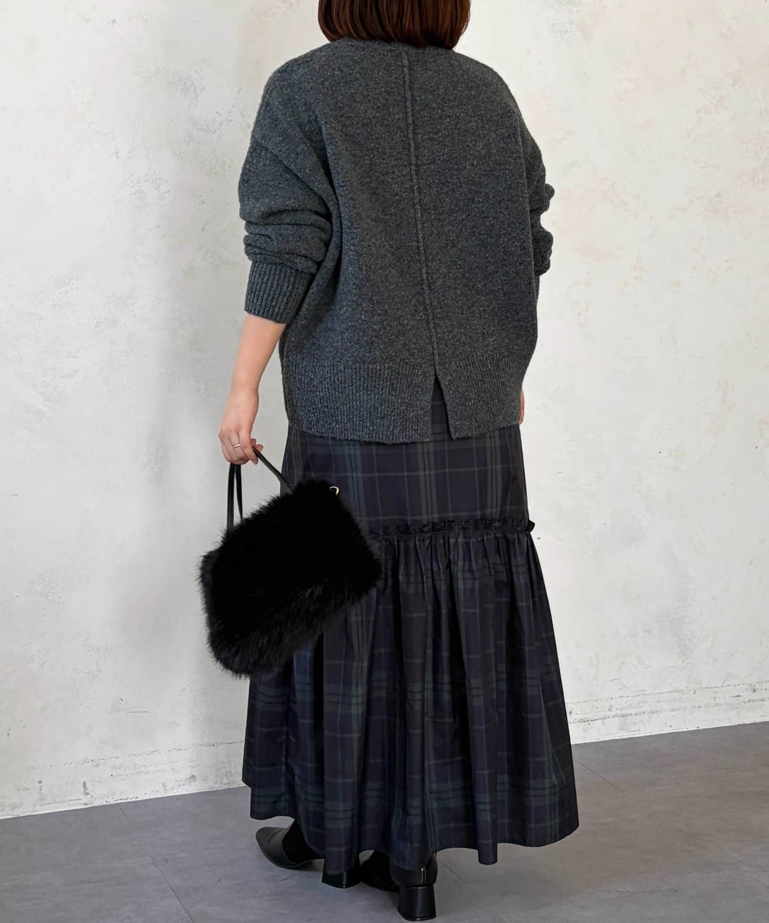 Chez toi(シェトワ) BACKスリットハイネックプルオーバー