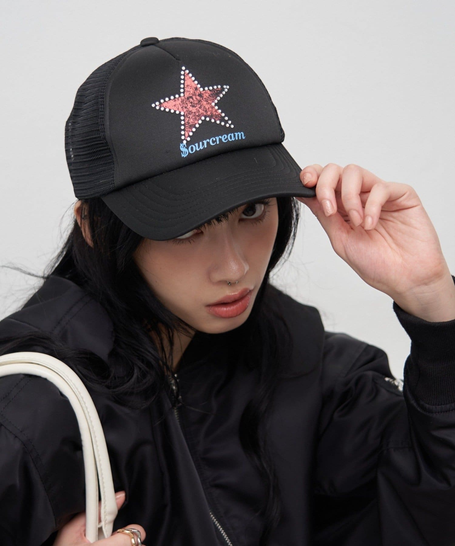 WHO’S WHO gallery(フーズフーギャラリー) 【Sourcream】スターラインストーンメッシュキャップ
