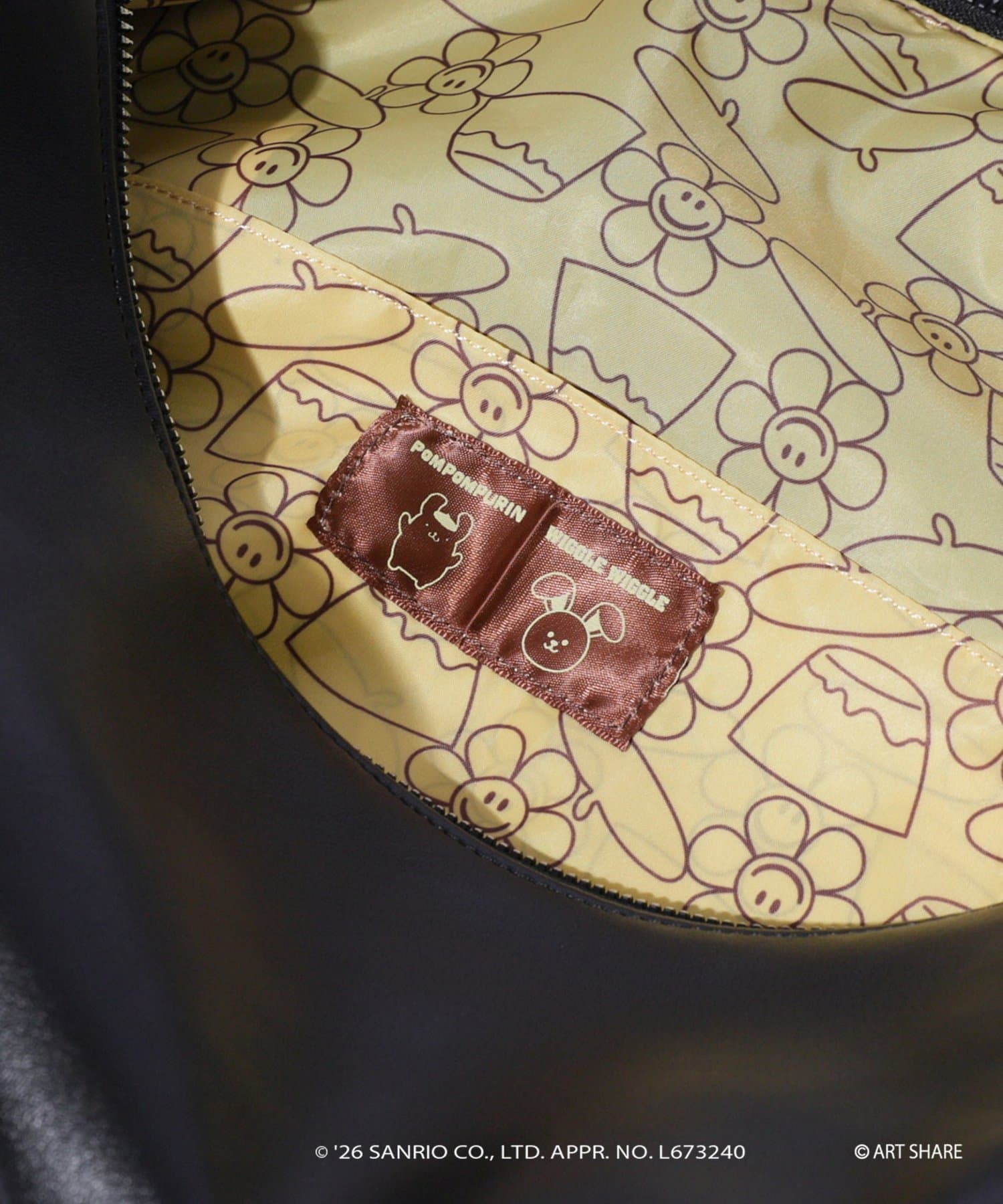 CIAOPANIC TYPY(チャオパニックティピー) サンリオキャラクターズ ❘ wiggle wiggle ❘ CIAOPANIC TYPY フェイクレザーショルダーBAG