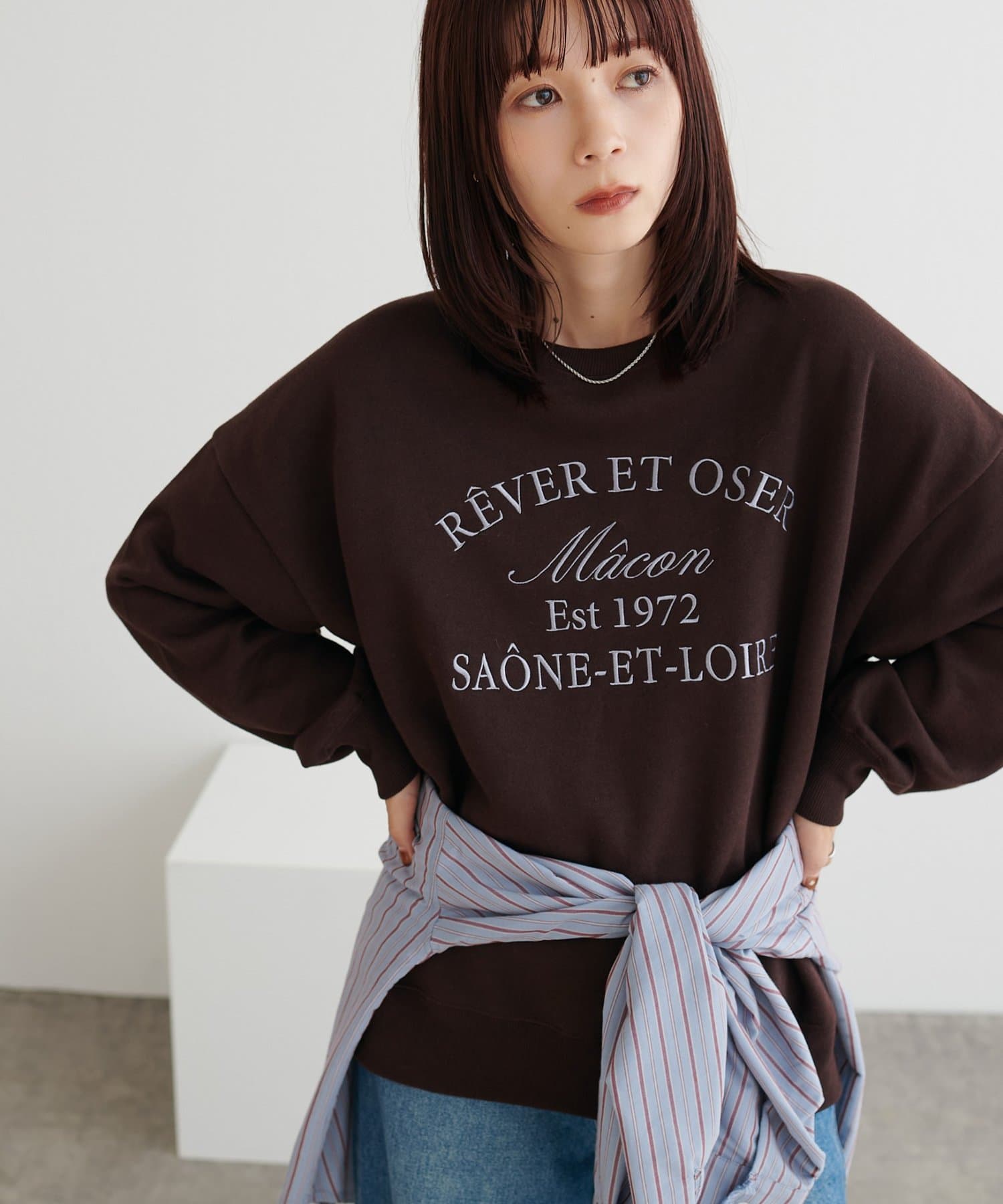 DISCOAT(ディスコート) 【WEB限定】ロゴ刺繍スウェットプルオーバー