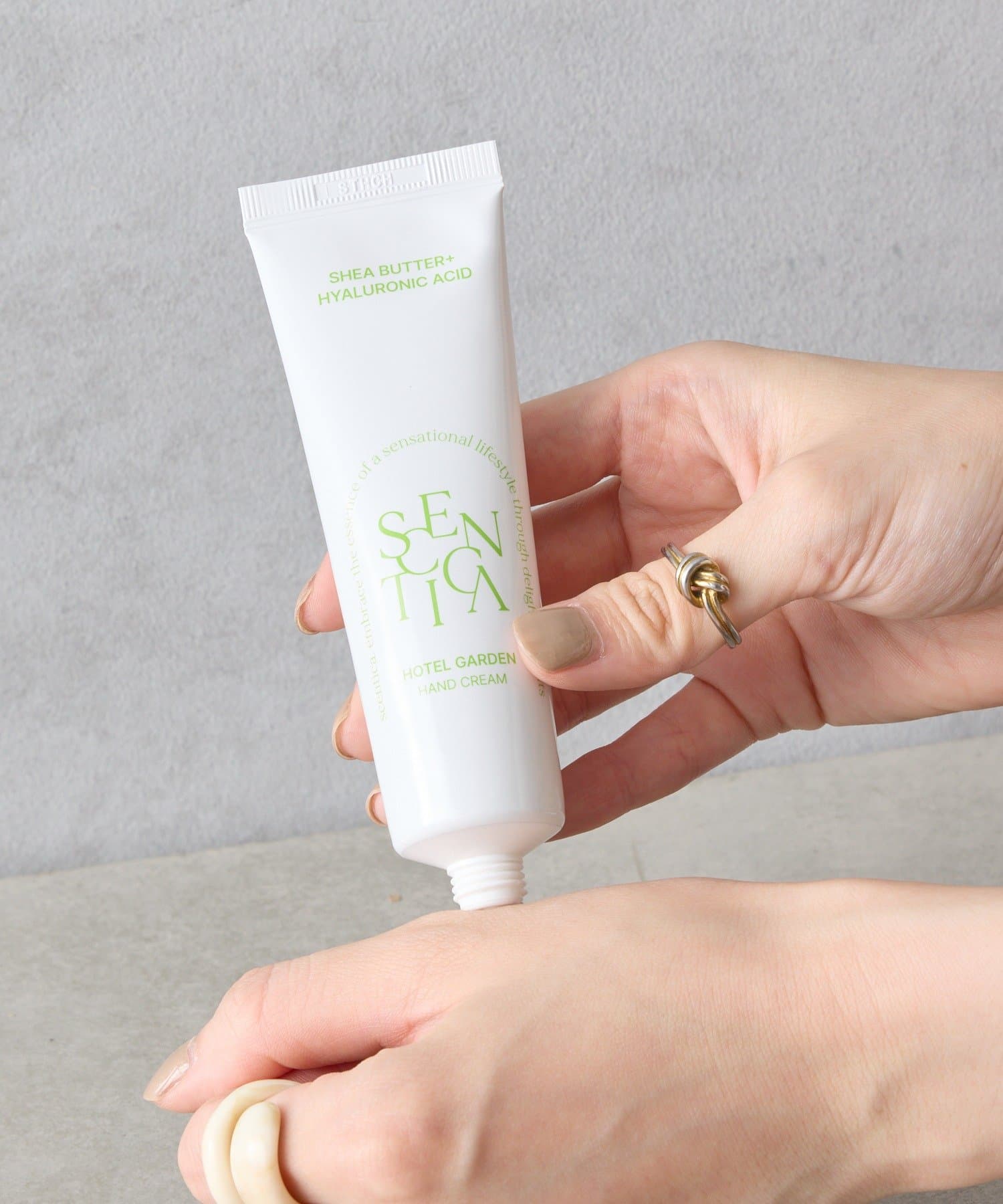 BIRTHDAY BAR(バースデイバー) 【SCENTICA センティカ】HAND CREAM ハンドクリーム