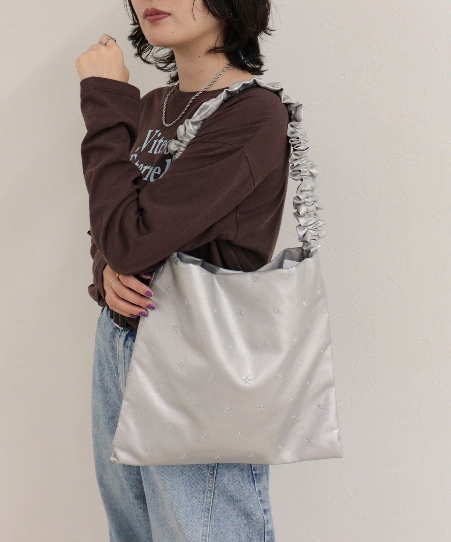 FREDY & GLOSTER(フレディ アンド グロスター) 星刺しゅうギャザーワンハンドルバッグ