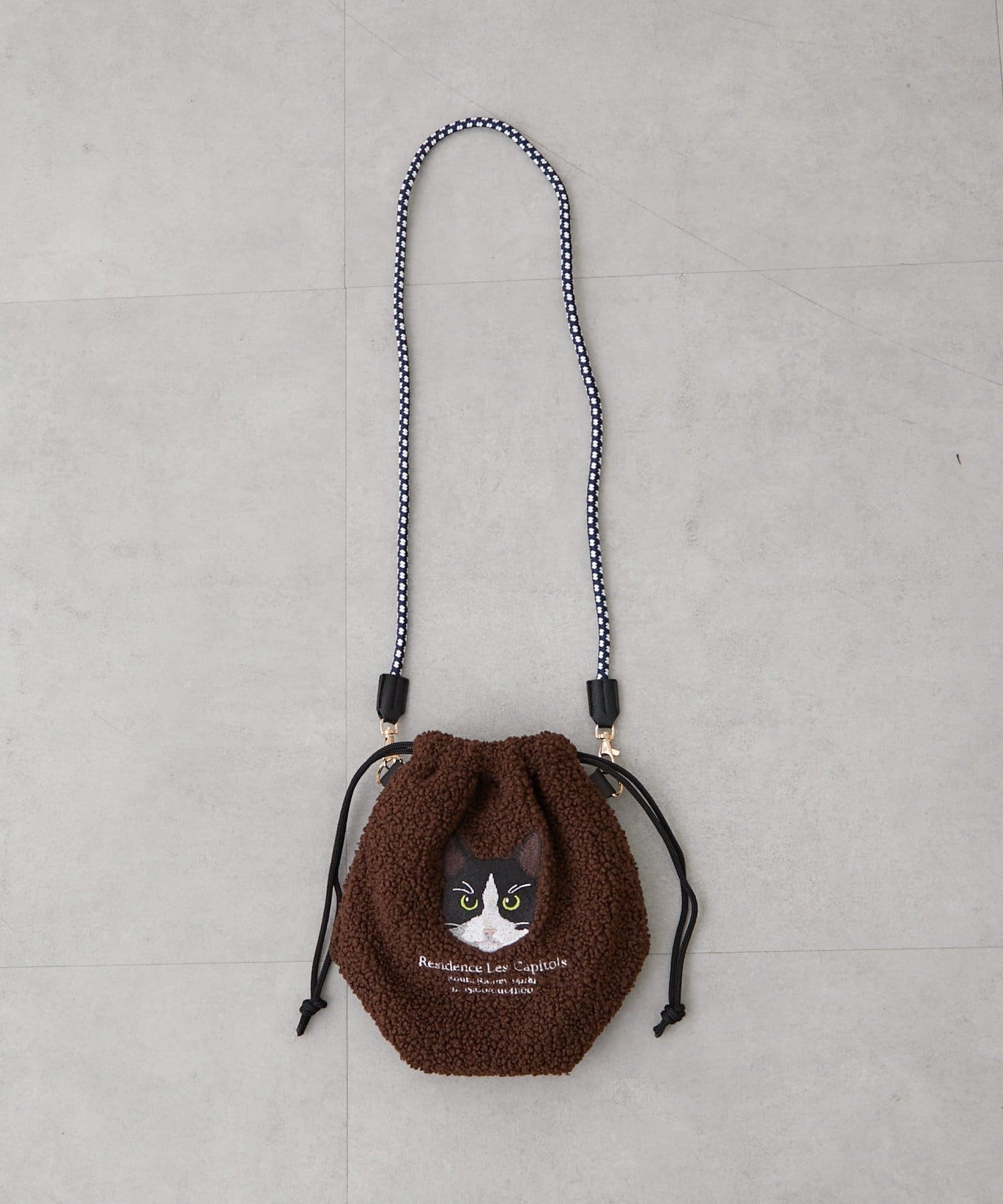 Remind me and forever(リマインドミーアンドフォーエバー) ボア刺繍コードショルダー