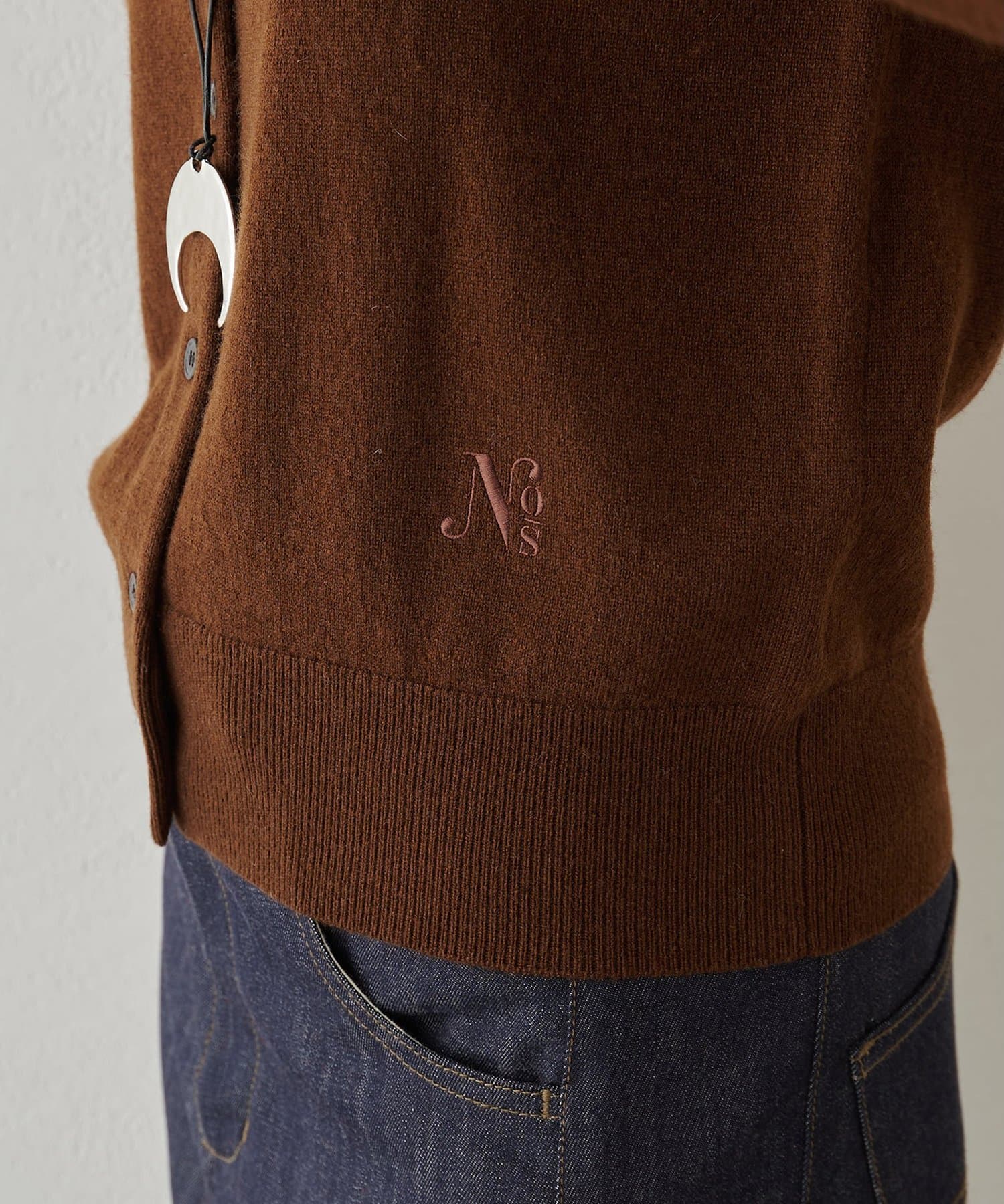 Whim Gazette(ウィム ガゼット) 【Drawing Numbers】ナンバーズ刺繍クルーネックカーディガン