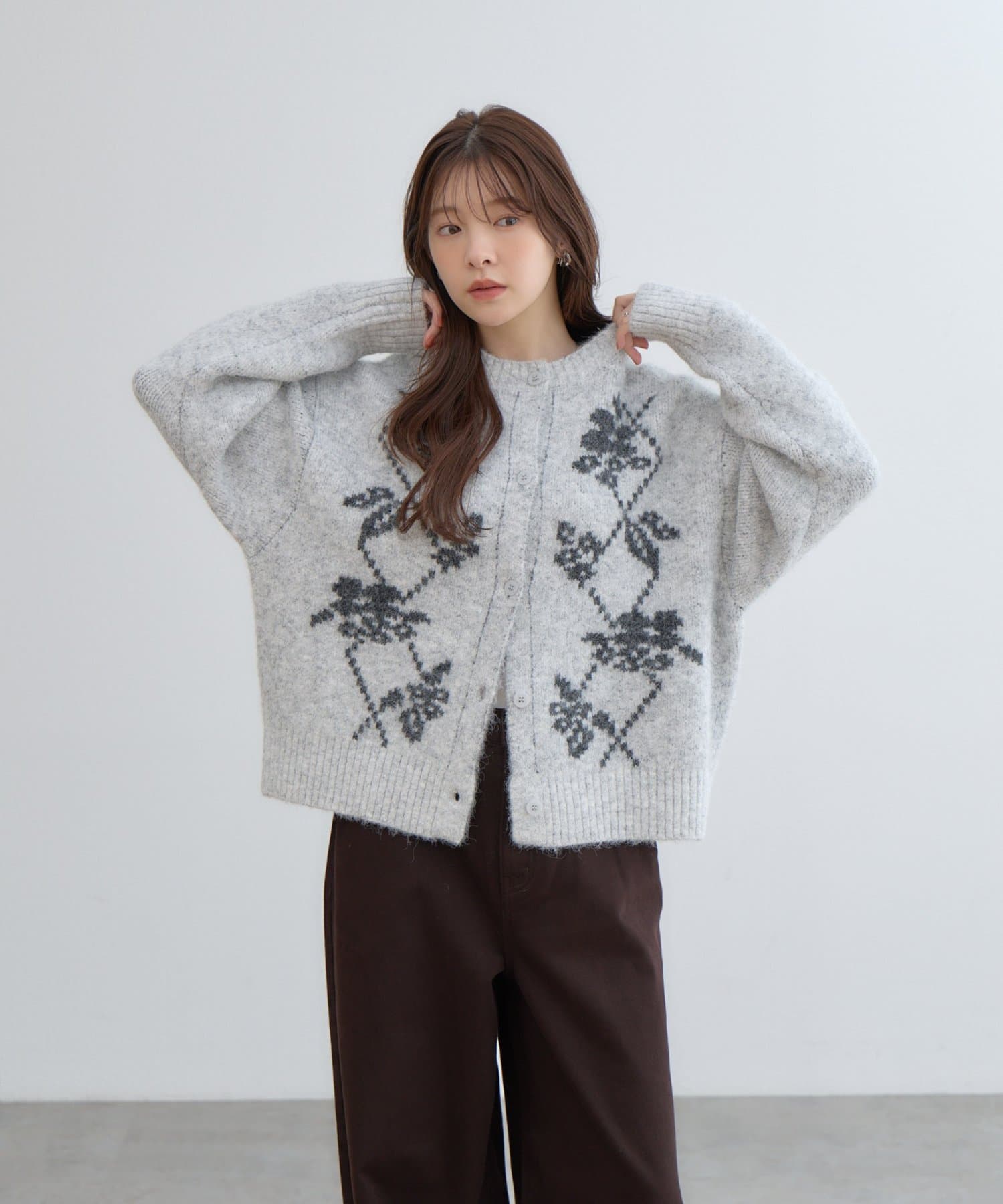 WEB限定】フラワーモチーフふわふわニットカーディガン | DISCOAT