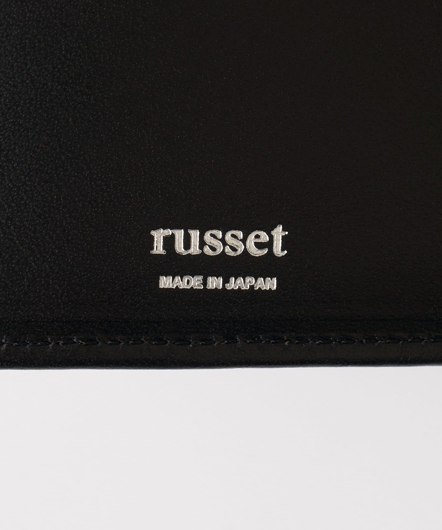 russet(ラシット) スクエアプレートスリムハーフウォレット