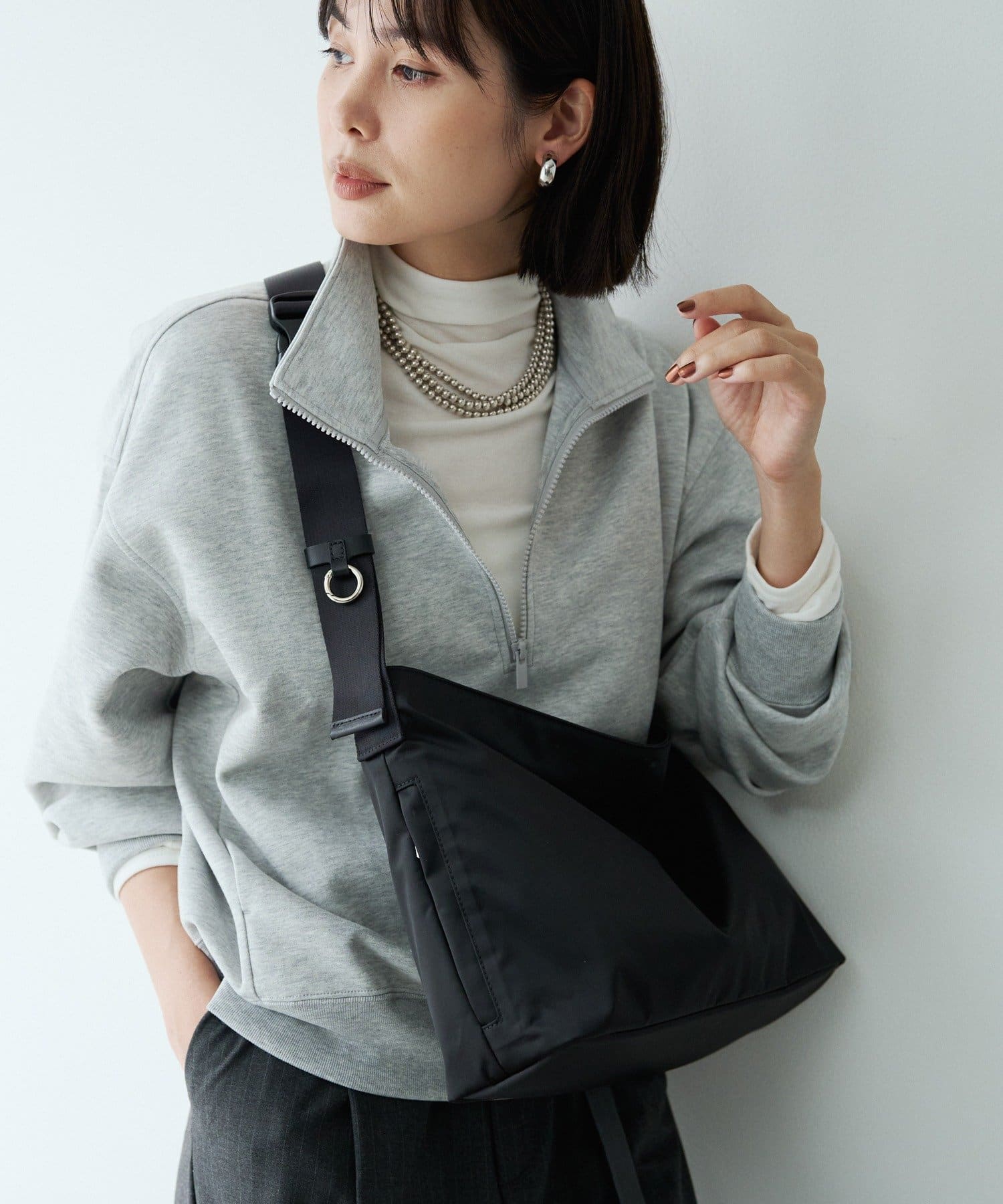 russet(ラシット) 11/3(火) 12:00予約スタート【撥水】《軽量・370g》バックル2WAYショルダーバッグ（横型）