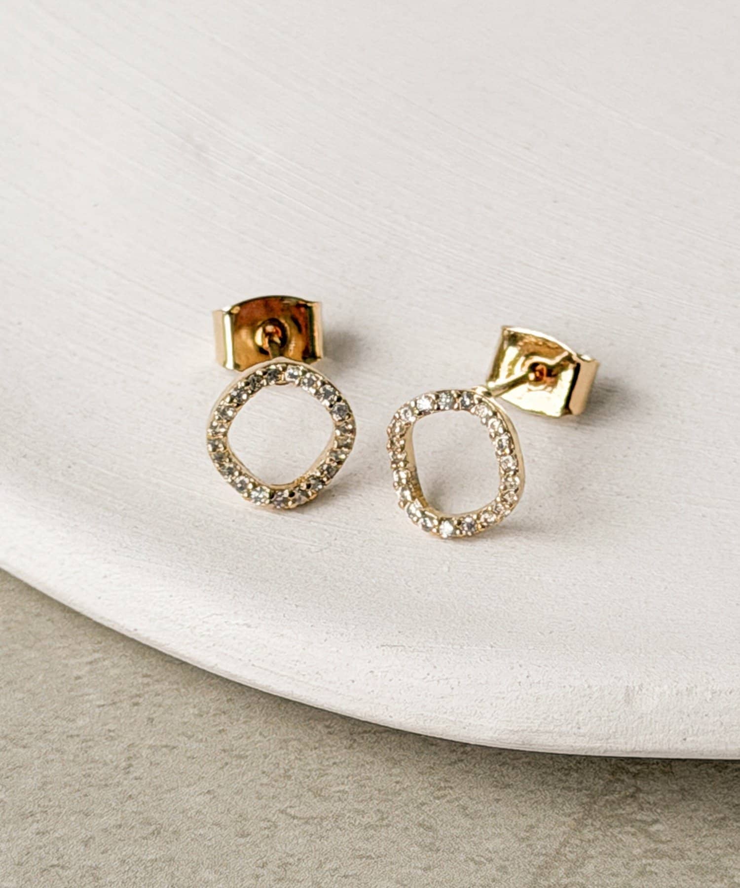 3COINS(スリーコインズ) ビジューサークルピアス