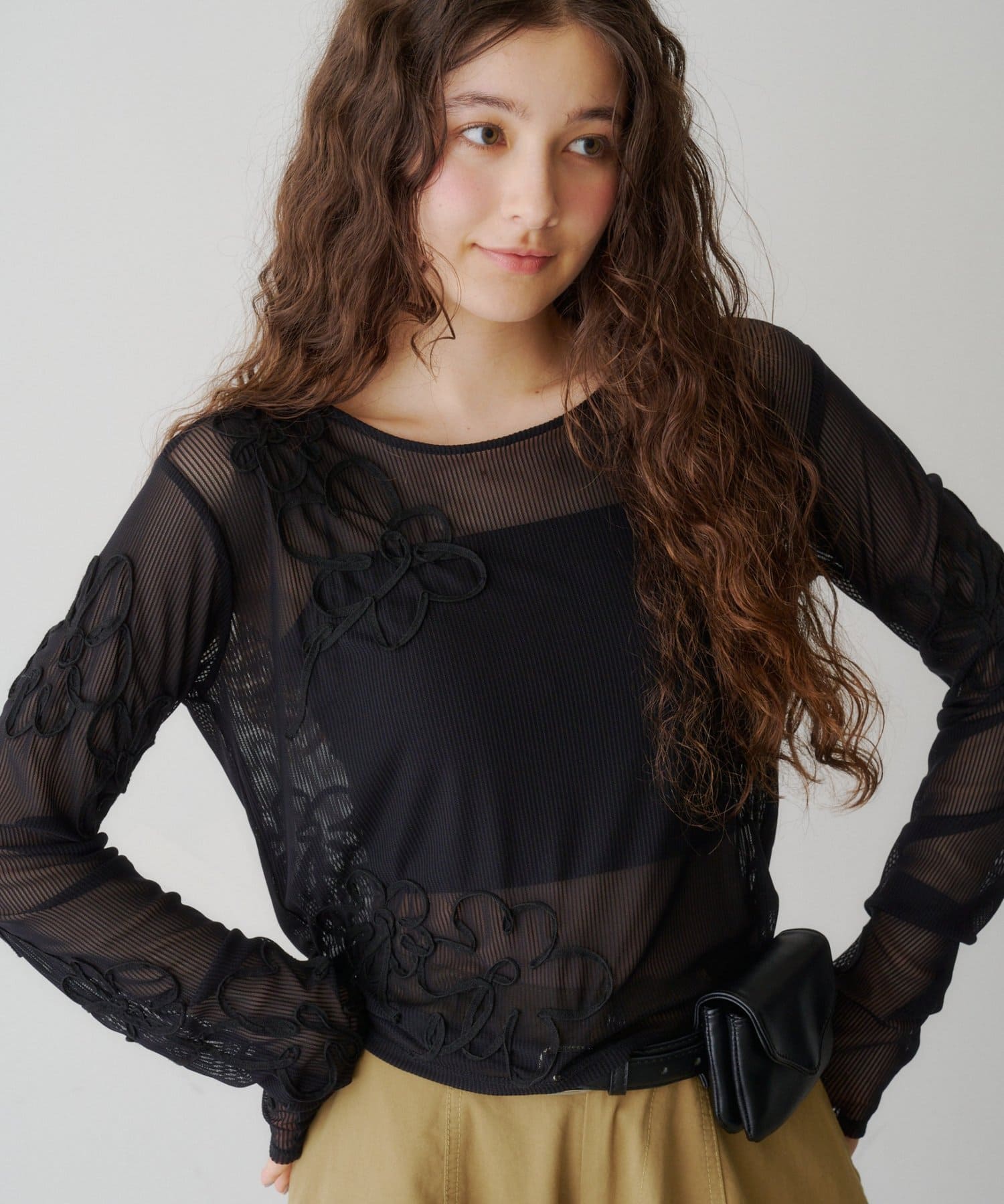 Kastane(カスタネ) 【WEB限定】フラワーコード刺繍シアーTOPS