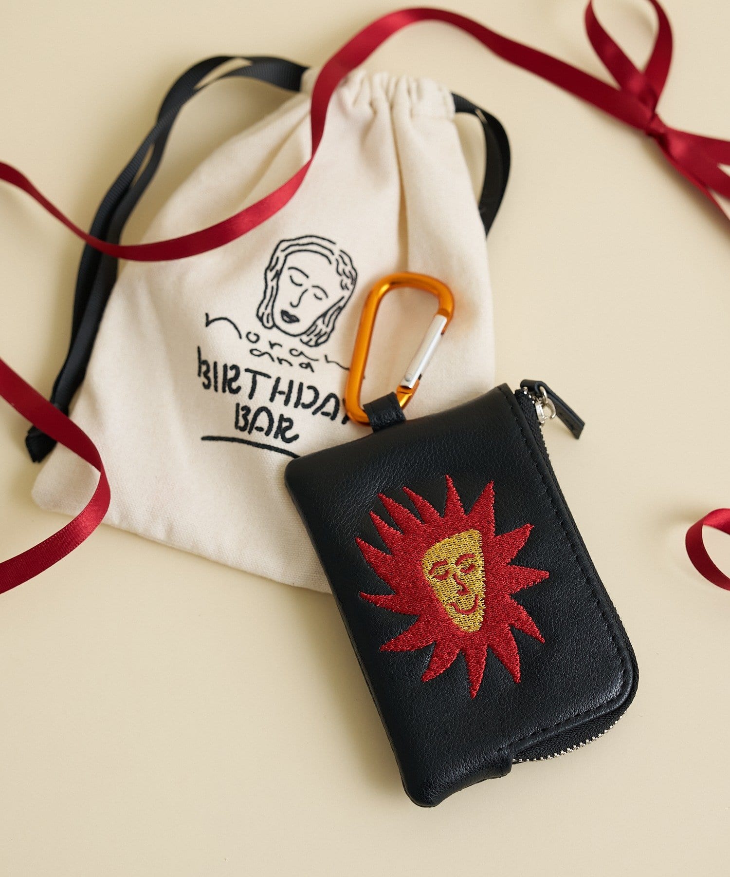 BIRTHDAY BAR(バースデイバー) norahi x BIRTHDAY BAR  リアルレザー刺繍パスケース