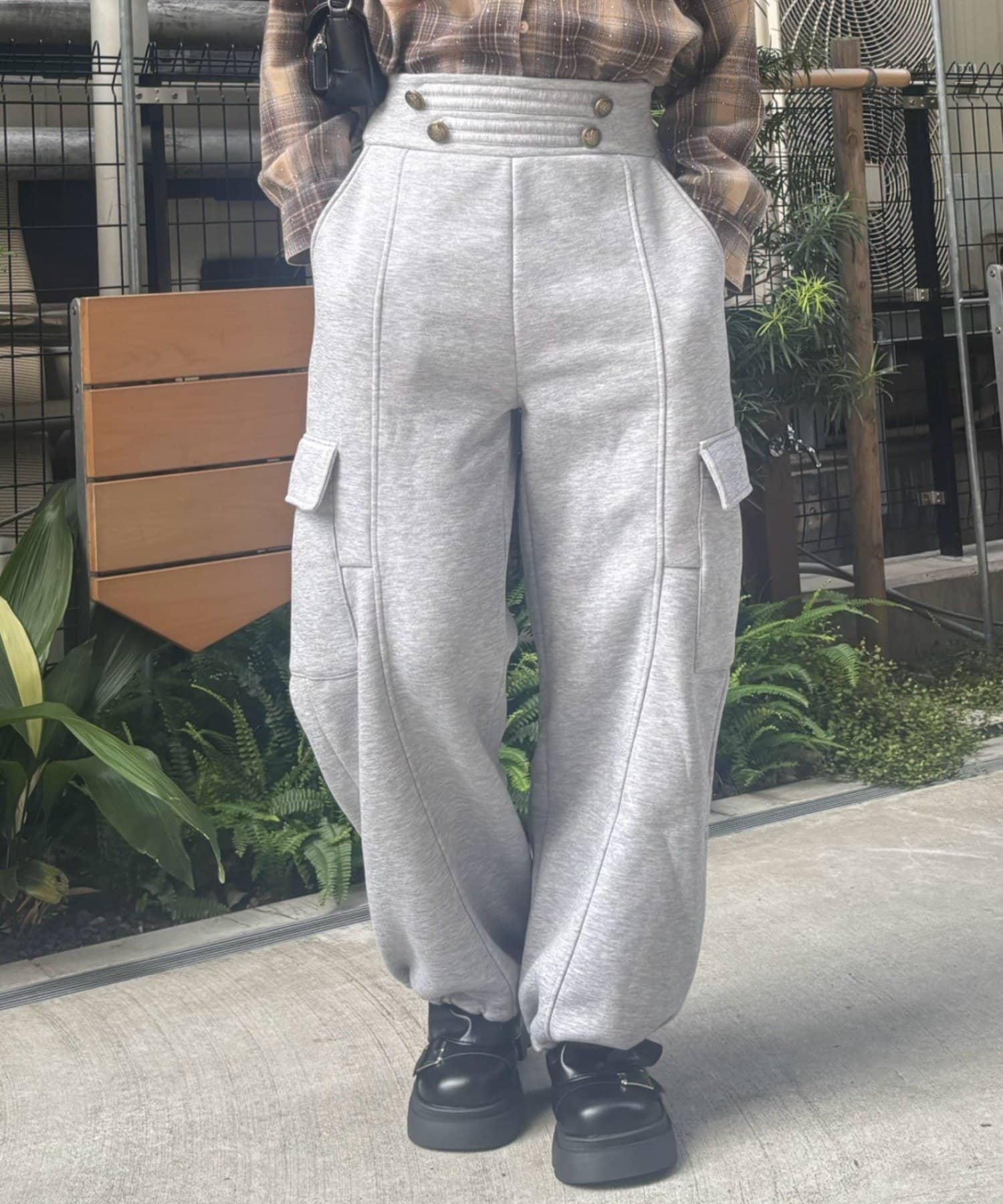 NICE CLAUP / OLIVE des OLIVE OUTLET(ナイスクラップ  / オリーブ デ オリーブ アウトレット) 【continuer】セットアップ可能ナポレオン風スウェットパンツ