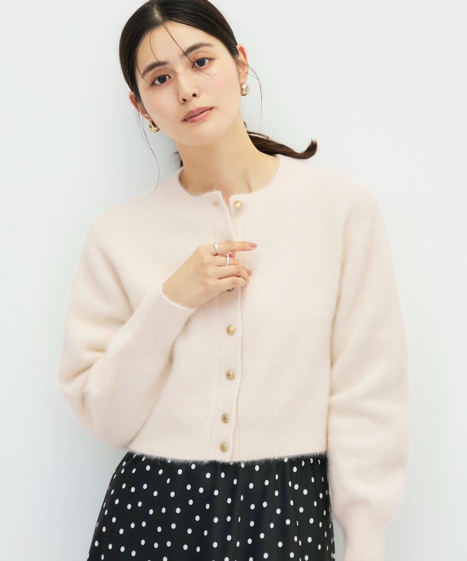 NOLLEY'S(ノーリーズ) カシミヤ混へアリーショート丈クルーネックカーディガン