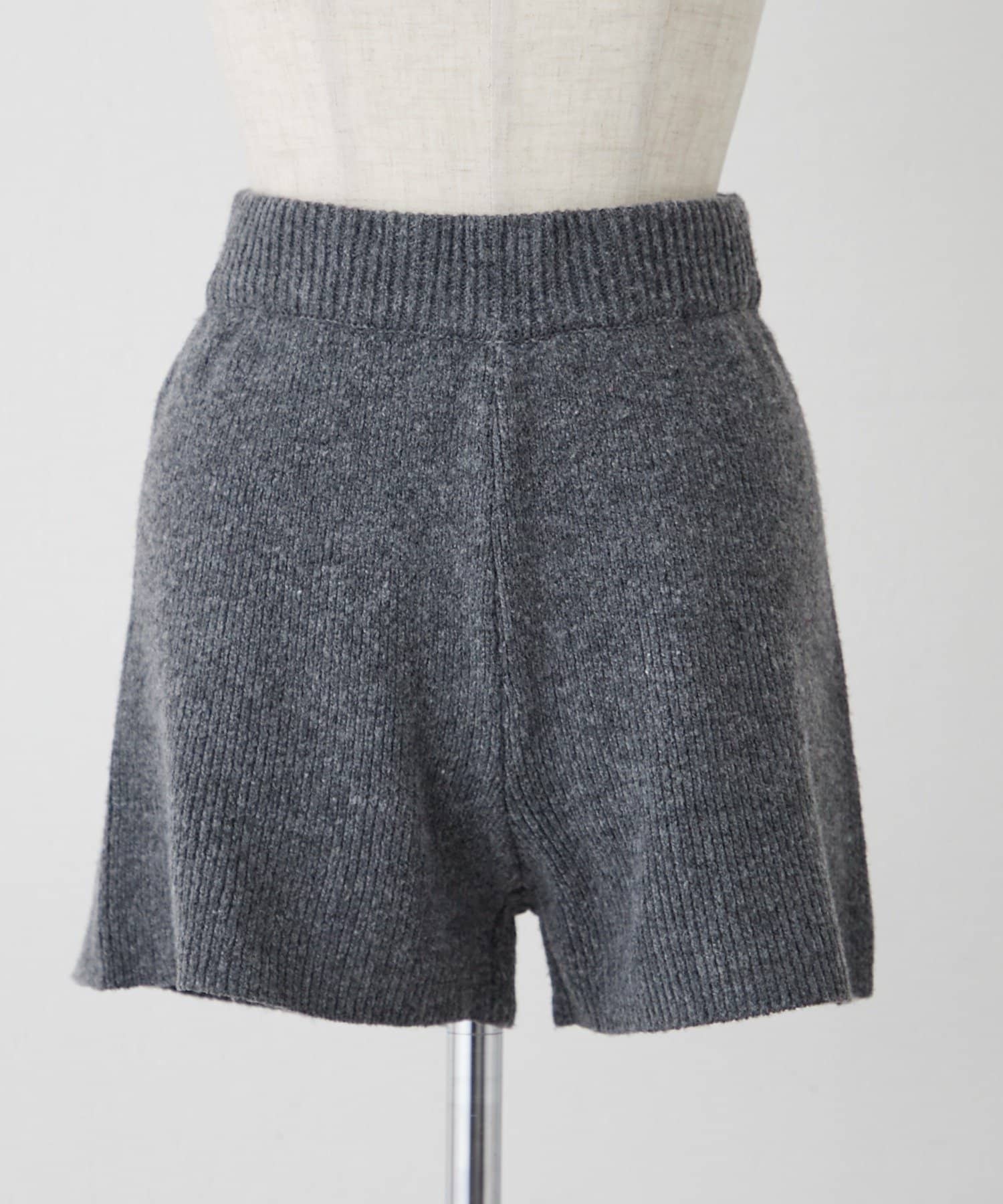 NICE CLAUP / OLIVE des OLIVE OUTLET(ナイスクラップ  / オリーブ デ オリーブ アウトレット) 【continuer】 ニットショートパンツ