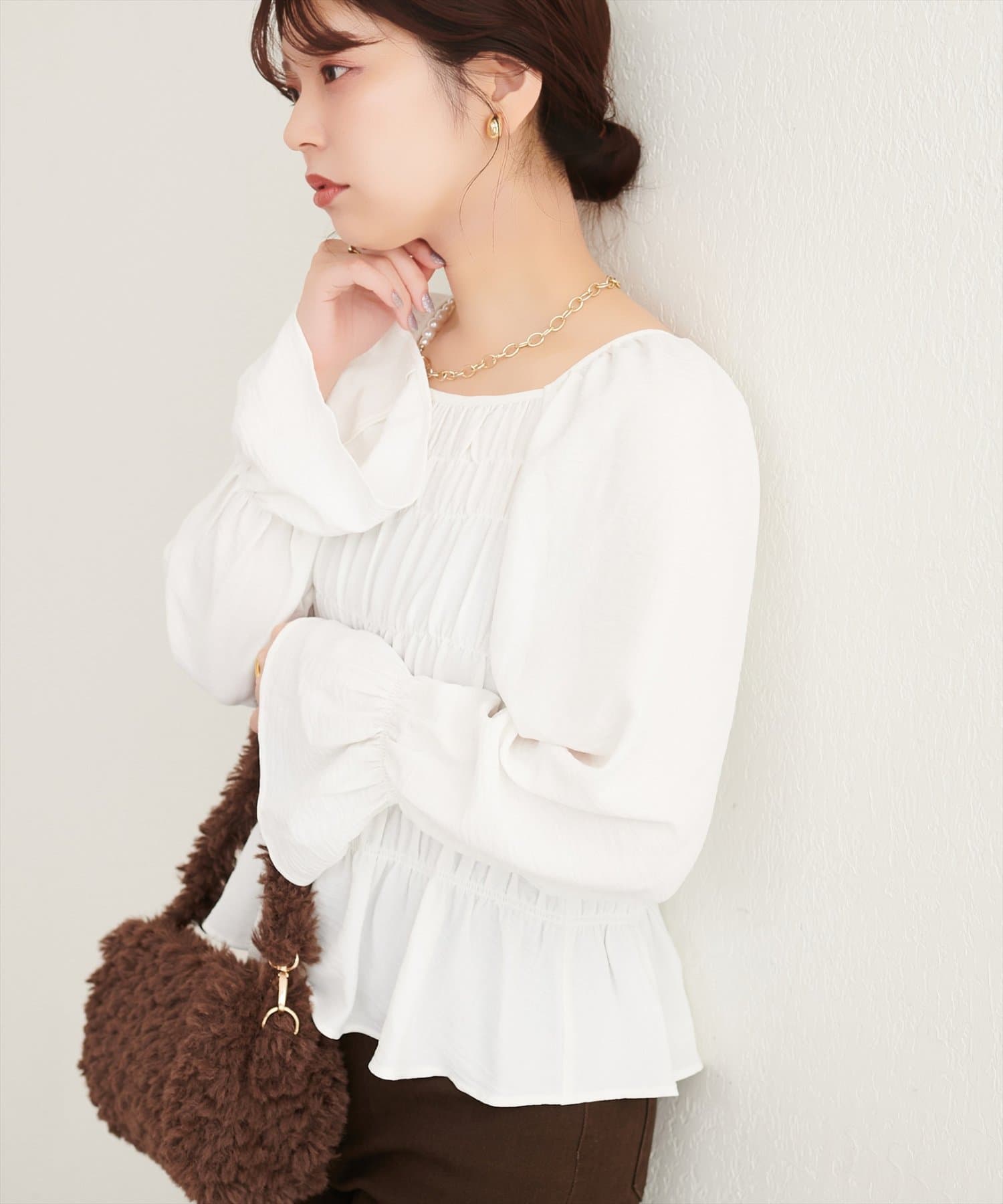 natural couture(ナチュラルクチュール) ランダムシャーリングシアーブラウス