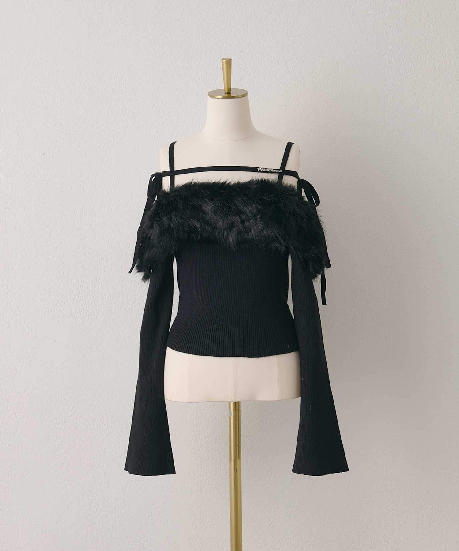 Belle Charme(ベルシャルム) Fur Ribbon Off-shoulder  Knit