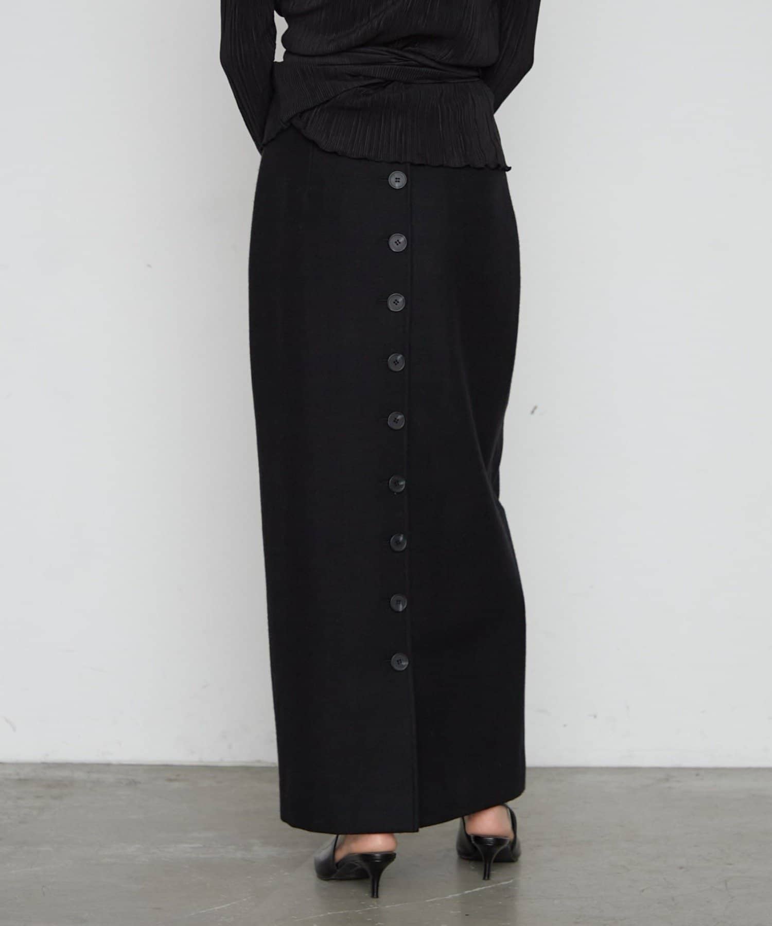 LENUÉE/ルヌイ】バックボタンウールスカート | LOUNGEDRESS(ラウンジ