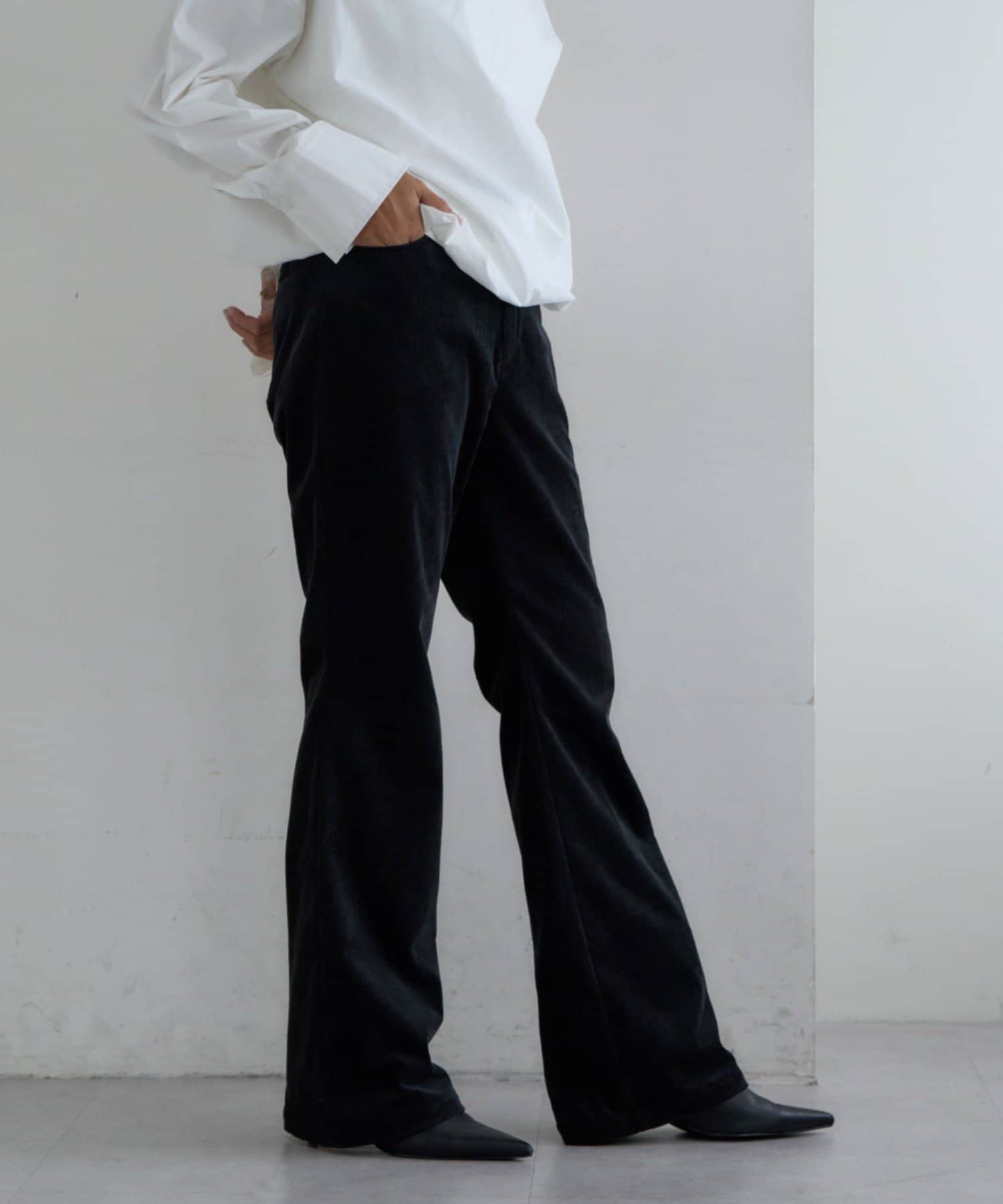 SHENERY(シーナリー) コーデュロイフレアパンツ