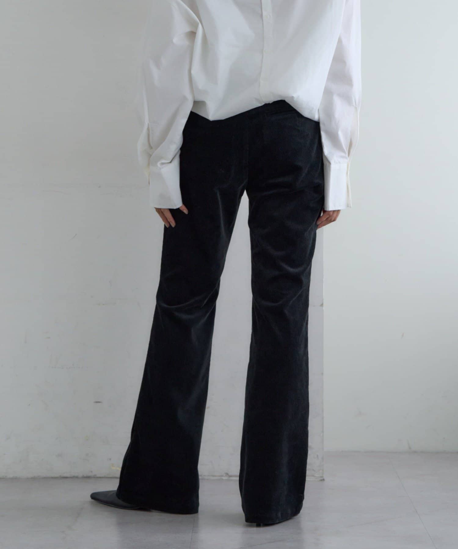 SHENERY(シーナリー) コーデュロイフレアパンツ