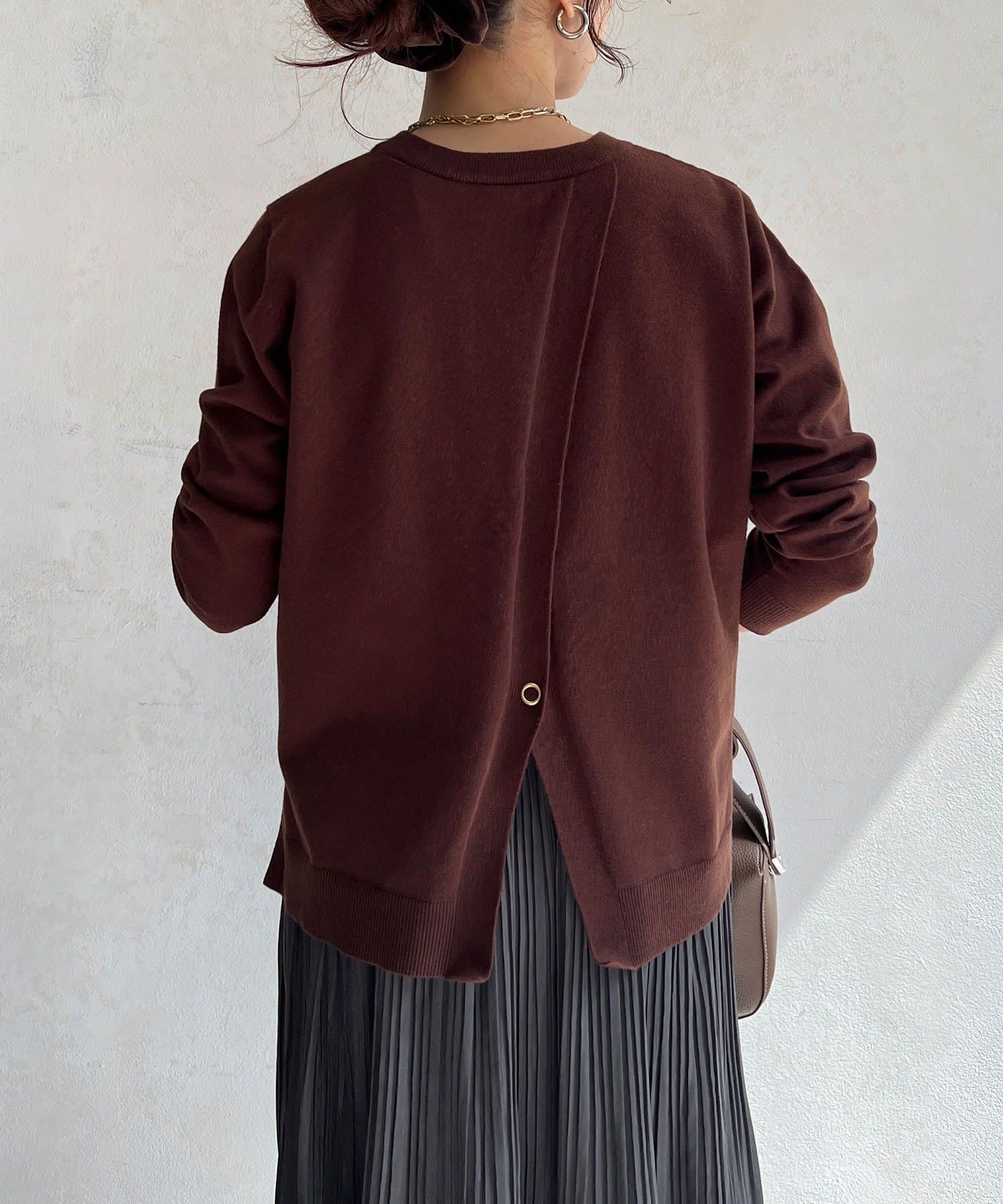 un dix cors(アンディコール) スーパーストレッチ後ろスリットプルオーバー