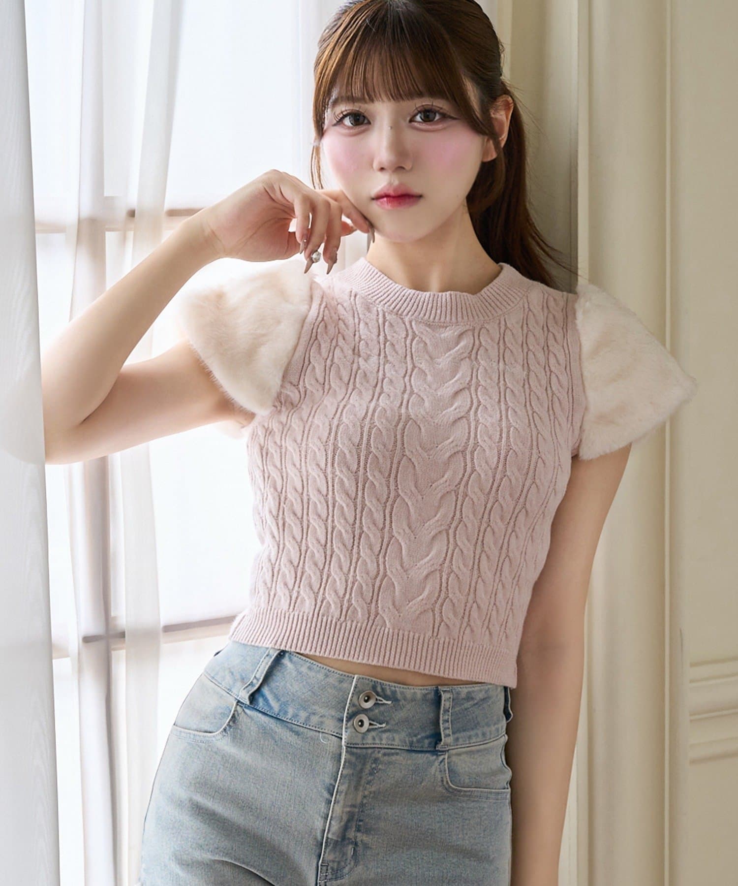 Belle Charme(ベルシャルム) Fur Shoulder Cable Knit