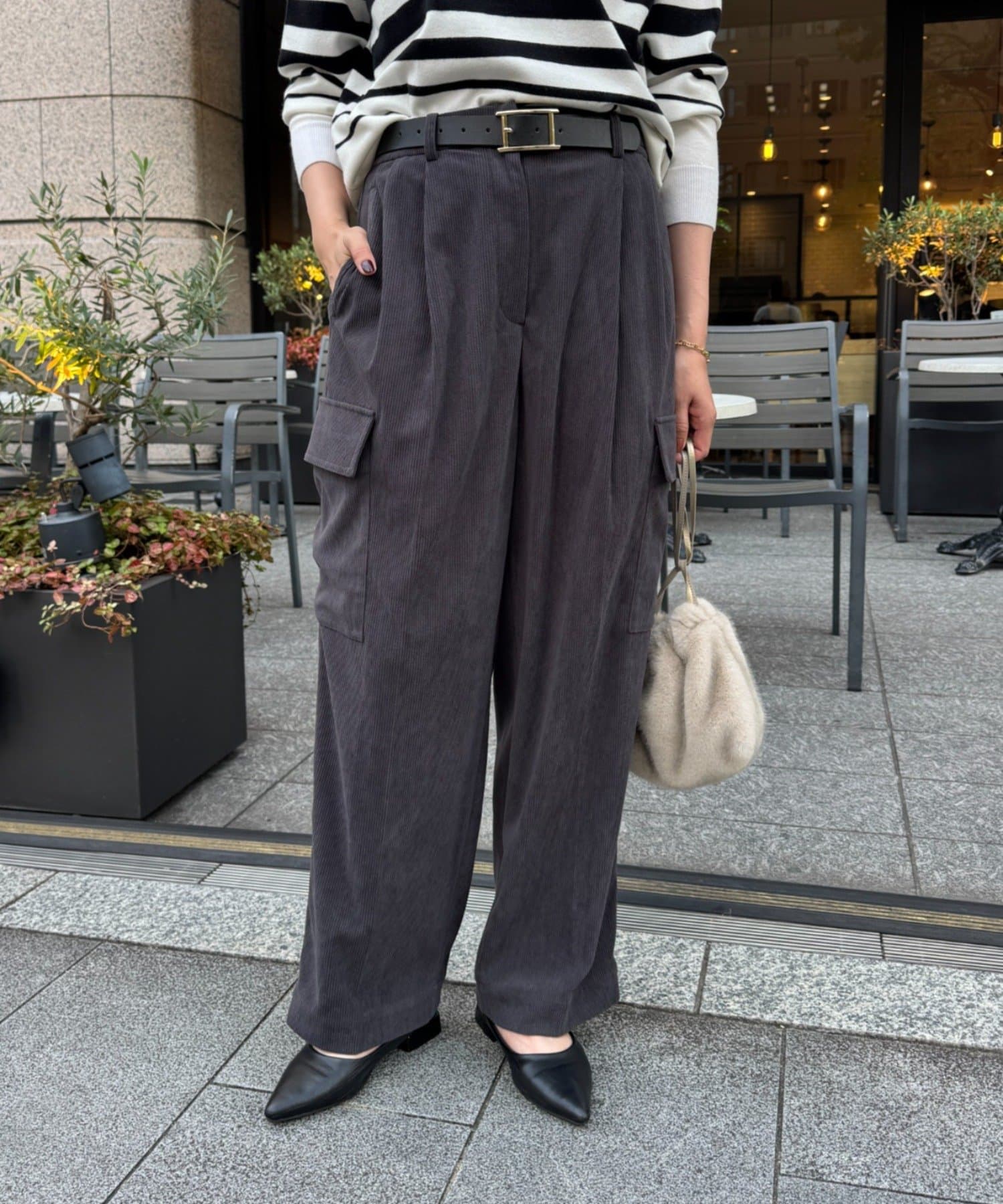 Jena　espace merveilleux(ジェナ　エスパスメルヴェイユ) コールカーゴパンツ