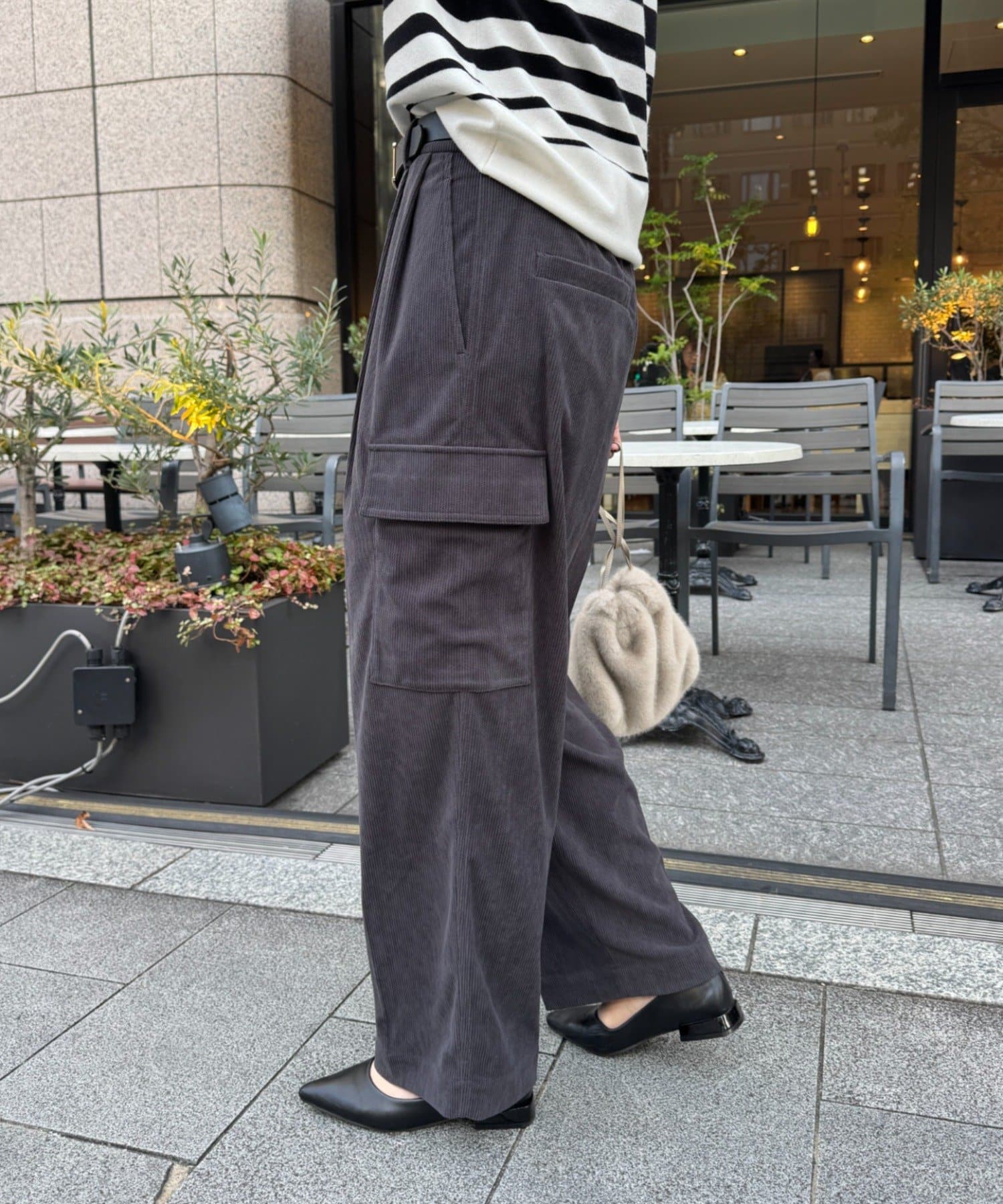 Jena　espace merveilleux(ジェナ　エスパスメルヴェイユ) コールカーゴパンツ