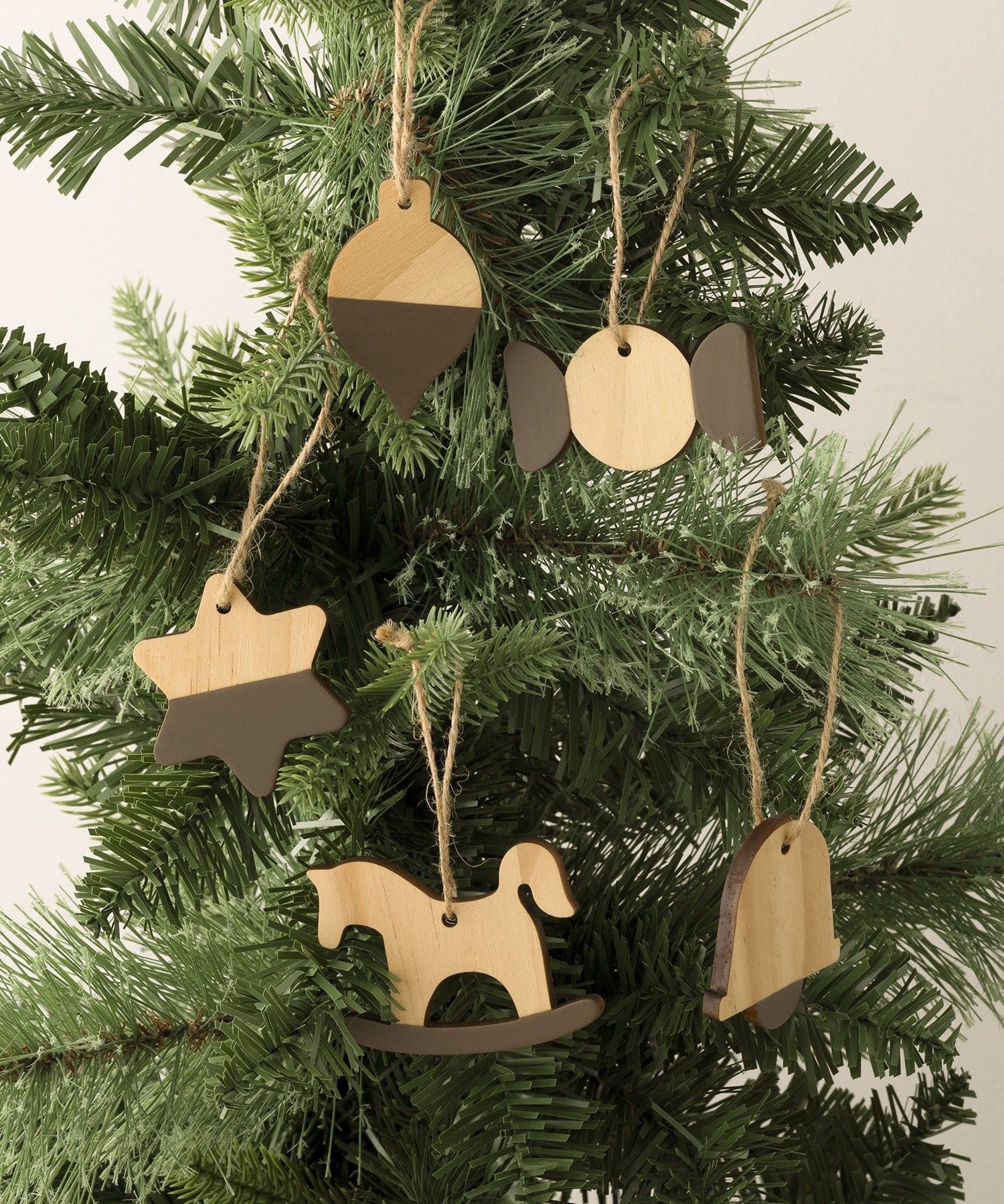 3COINS(スリーコインズ) 木製オーナメント5個セット／クリスマス
