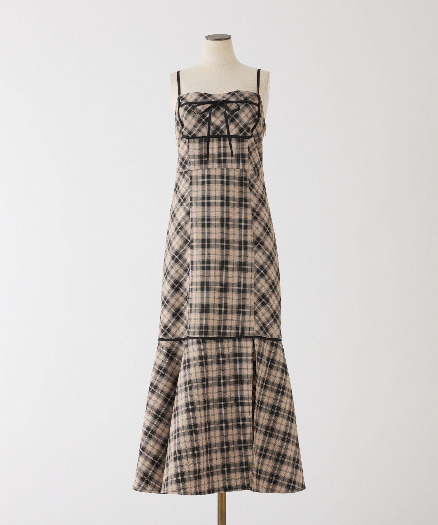 one after another NICE CLAUP(ワンアフターアナザー ナイスクラップ) 【SMサイズ展開】スリット入りチェック柄キャミワンピース