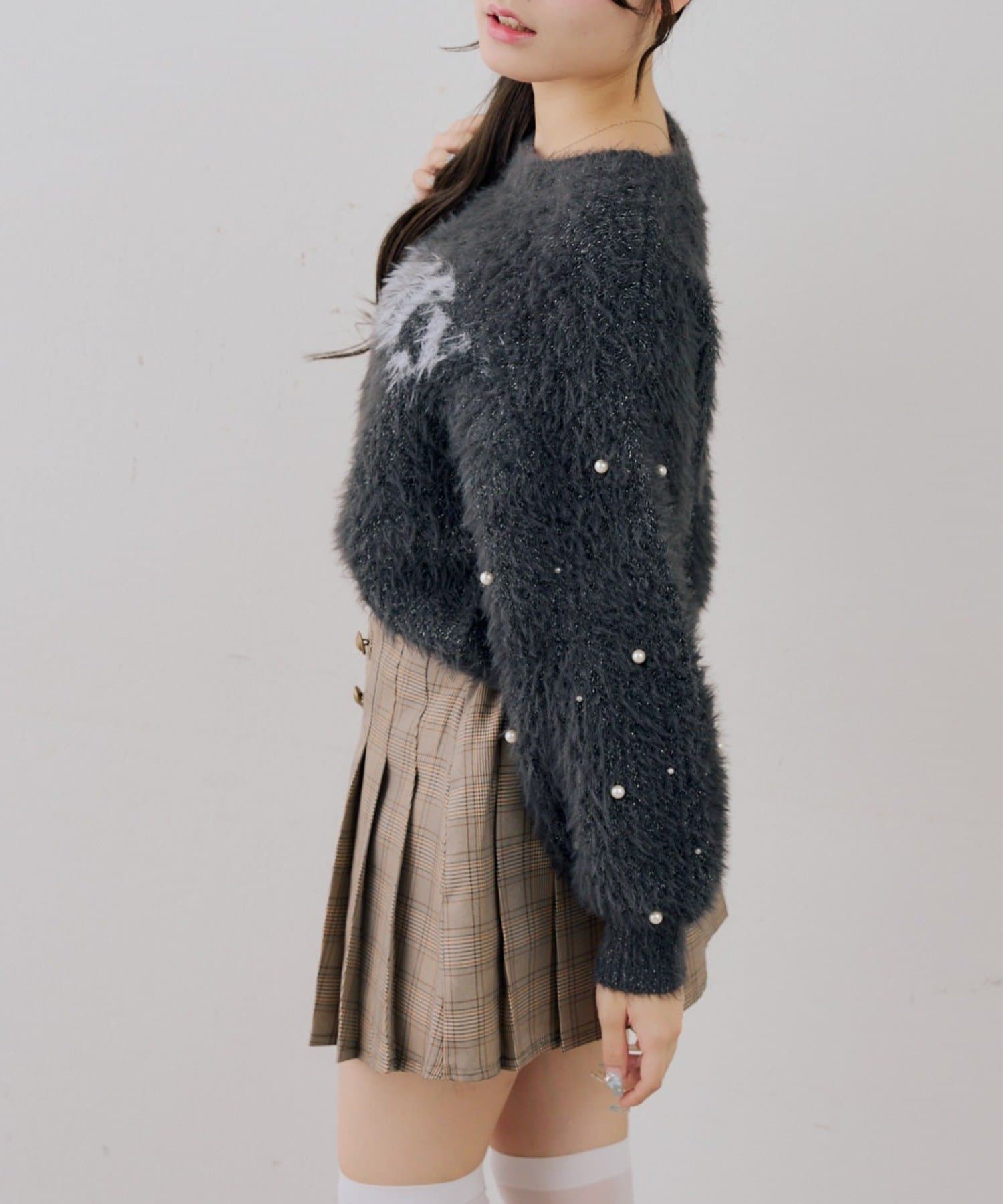 NICE CLAUP / OLIVE des OLIVE OUTLET(ナイスクラップ  / オリーブ デ オリーブ アウトレット) 【ANOTHER BRANCH】フェザーロゴ袖パールニット