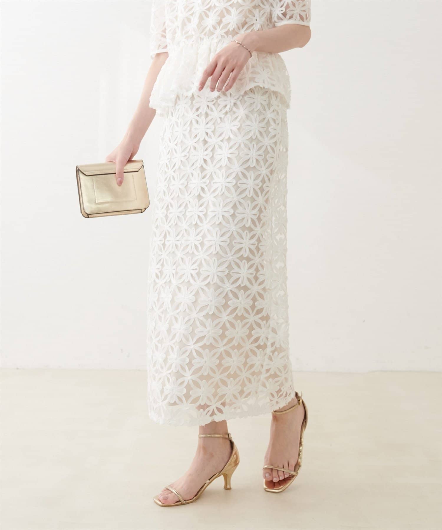NICE CLAUP / OLIVE des OLIVE OUTLET(ナイスクラップ  / オリーブ デ オリーブ アウトレット) 【natural couture】お花刺繍ナロースカート