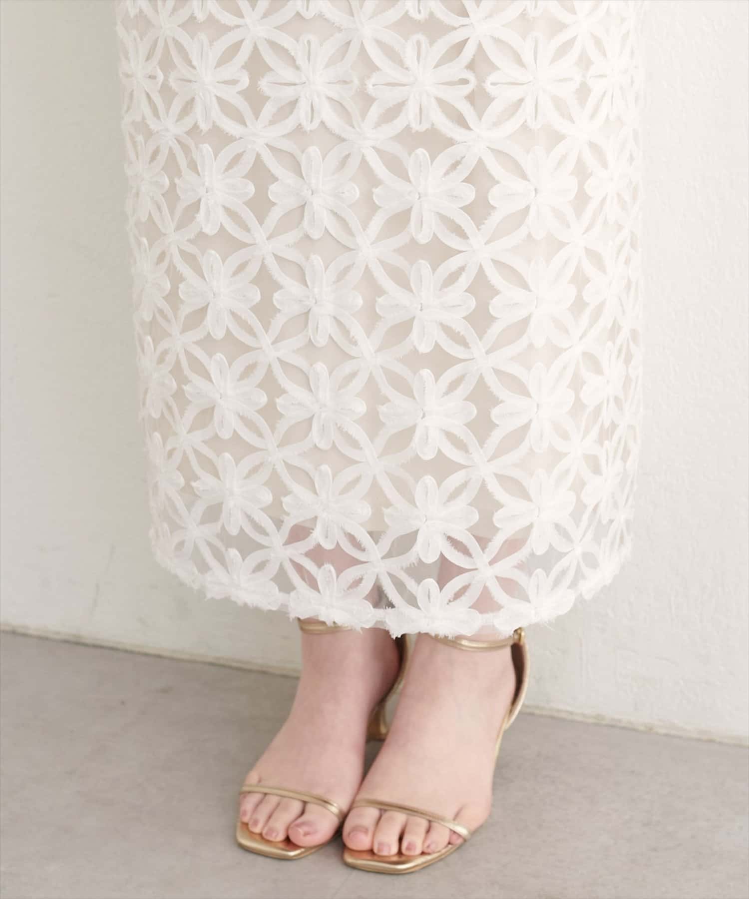 NICE CLAUP / OLIVE des OLIVE OUTLET(ナイスクラップ  / オリーブ デ オリーブ アウトレット) 【natural couture】お花刺繍ナロースカート