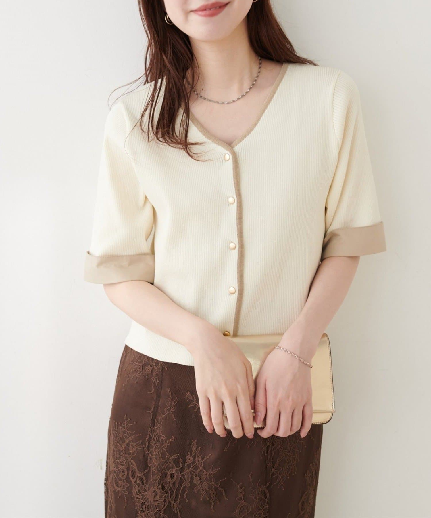 NICE CLAUP / OLIVE des OLIVE OUTLET(ナイスクラップ  / オリーブ デ オリーブ アウトレット) 【natural couture】袖口カフス付き配色Vネックカーデ