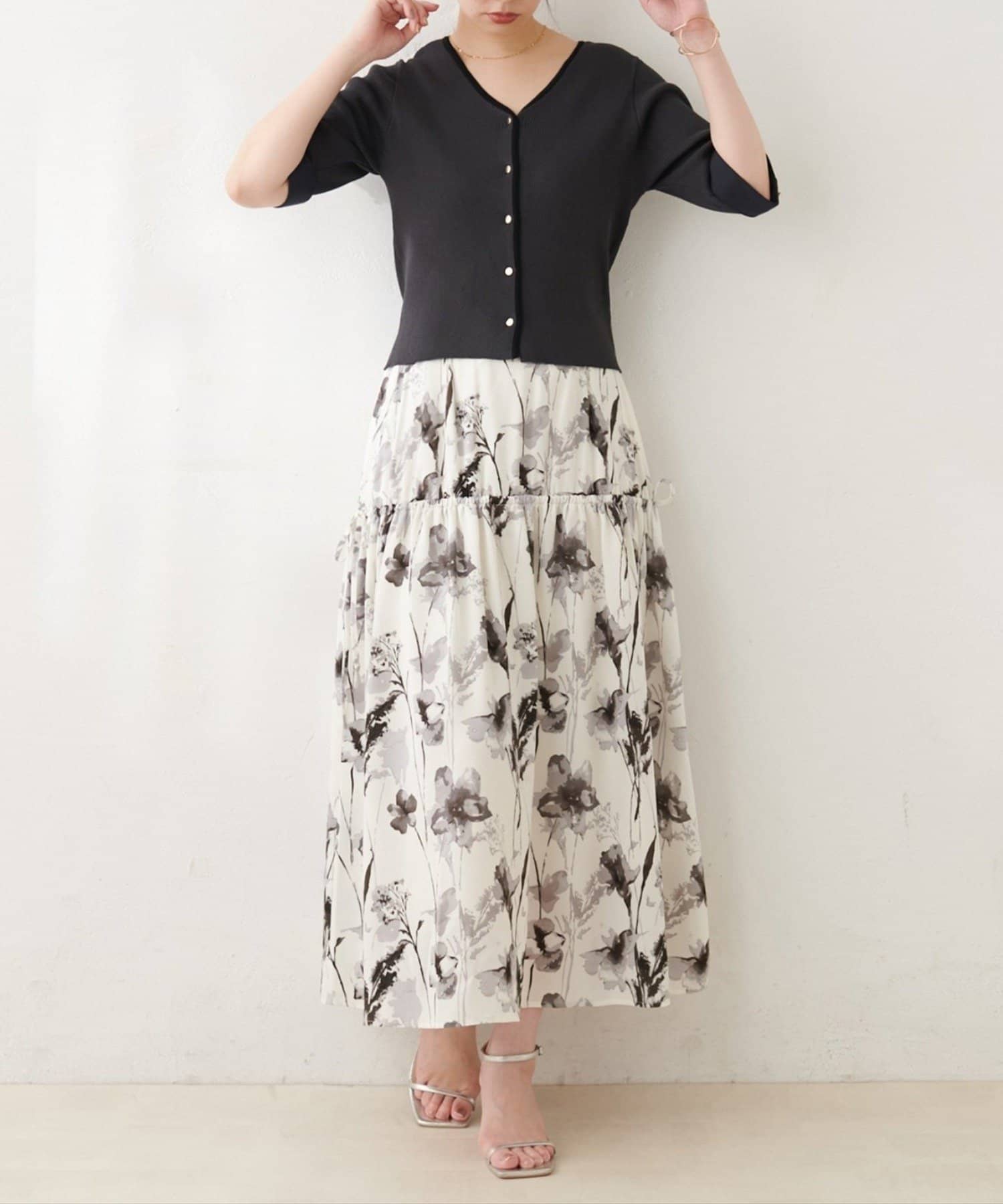 NICE CLAUP / OLIVE des OLIVE OUTLET(ナイスクラップ  / オリーブ デ オリーブ アウトレット) 【natural couture】袖口カフス付き配色Vネックカーデ
