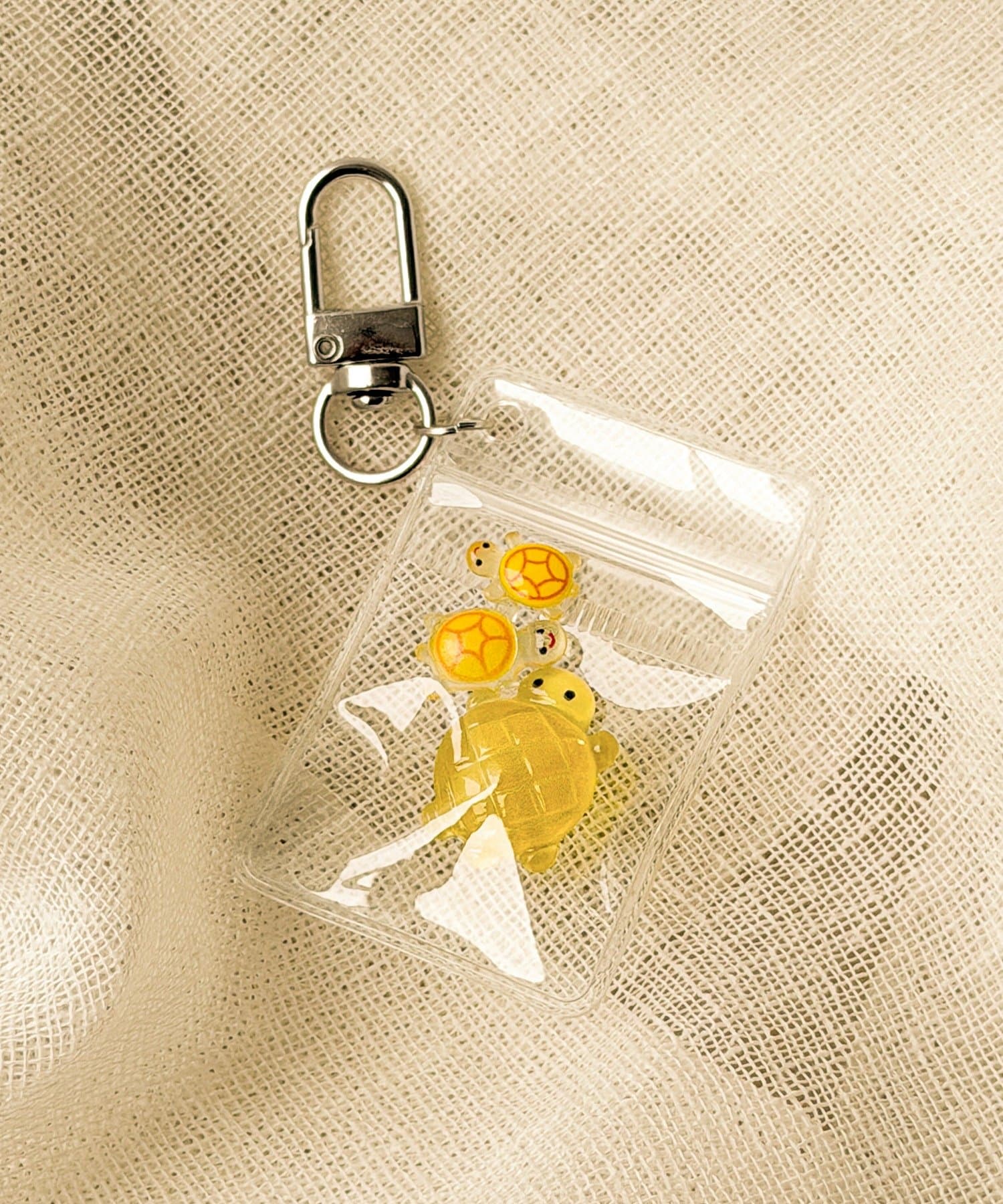 3COINS(スリーコインズ) カメ3匹キーホルダー