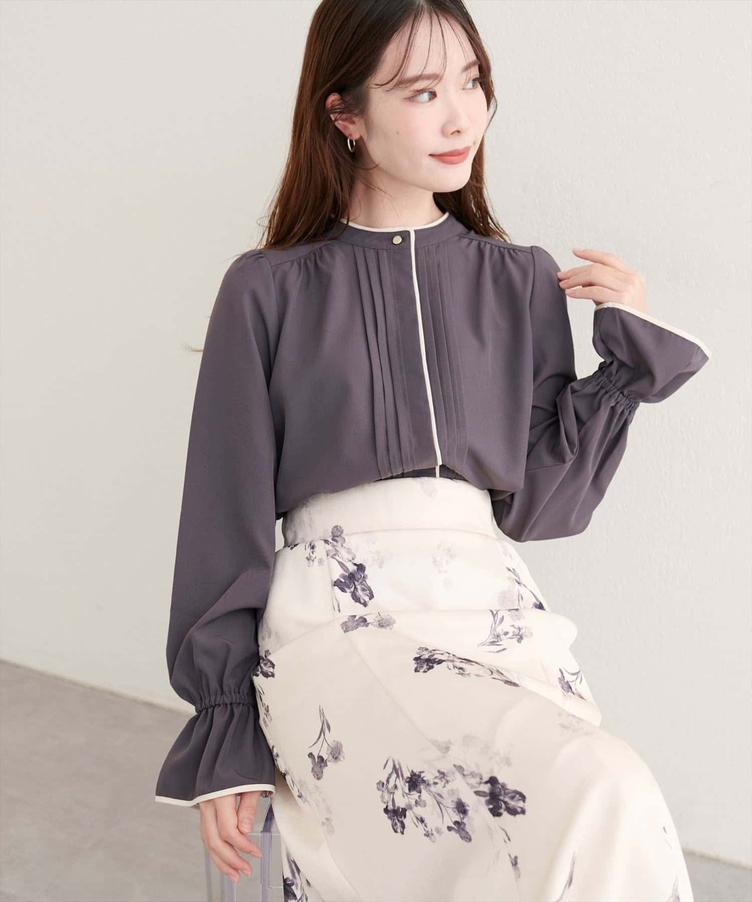 natural couture(ナチュラルクチュール) 配色パイピングタックブラウス