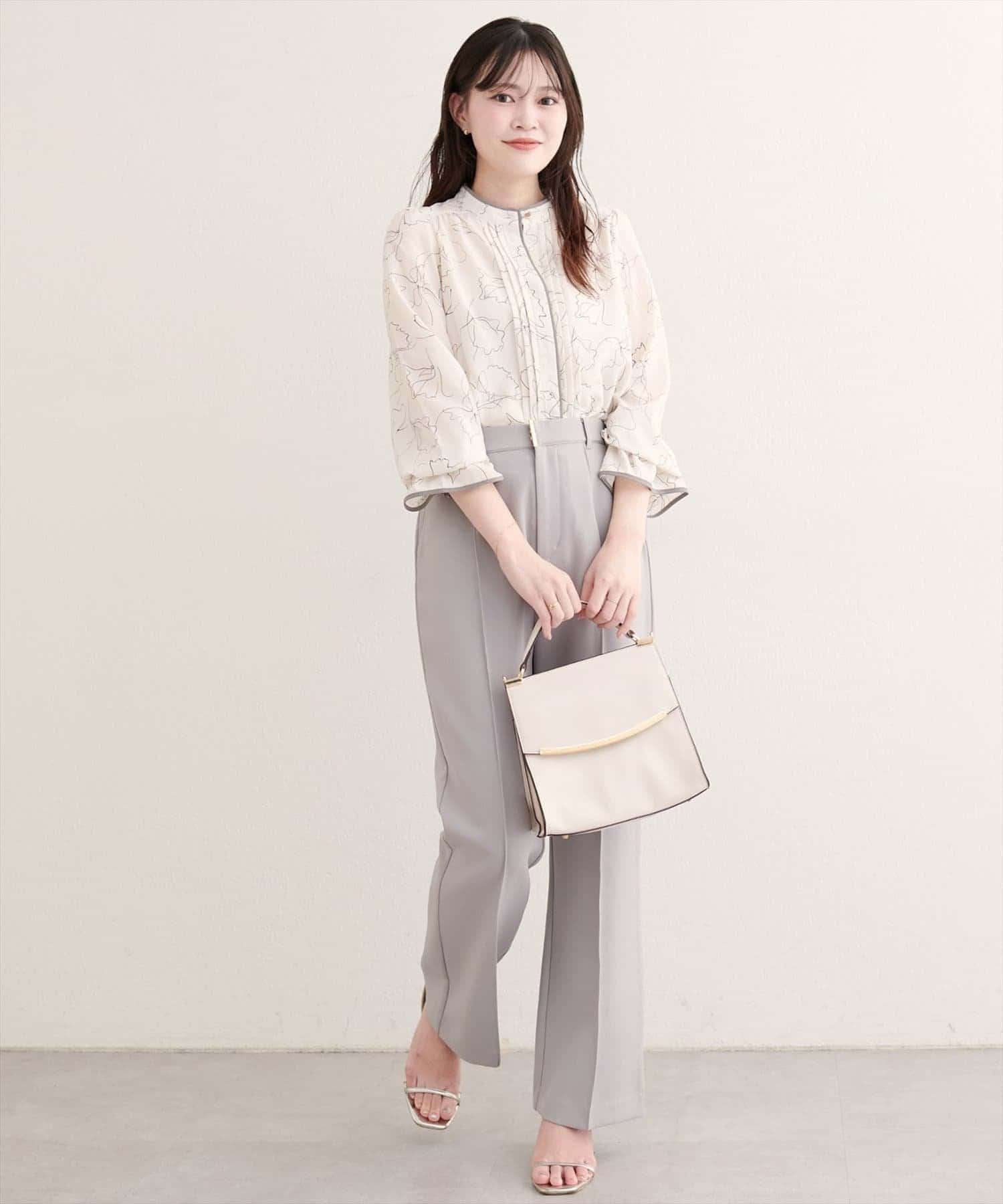 natural couture(ナチュラルクチュール) 配色パイピングタックブラウス