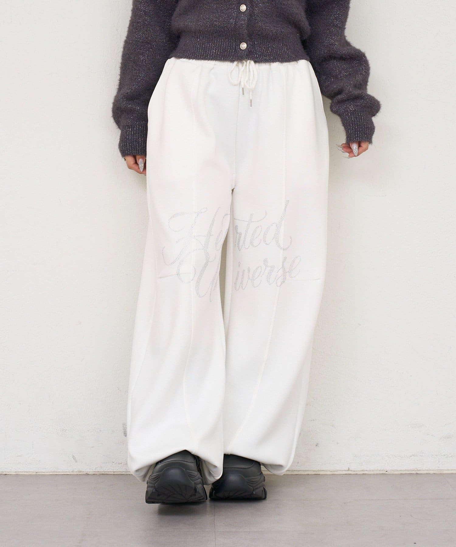 NICE CLAUP / OLIVE des OLIVE OUTLET(ナイスクラップ  / オリーブ デ オリーブ アウトレット) 【continuer】キラキラなキラキラロゴスウェットパンツ