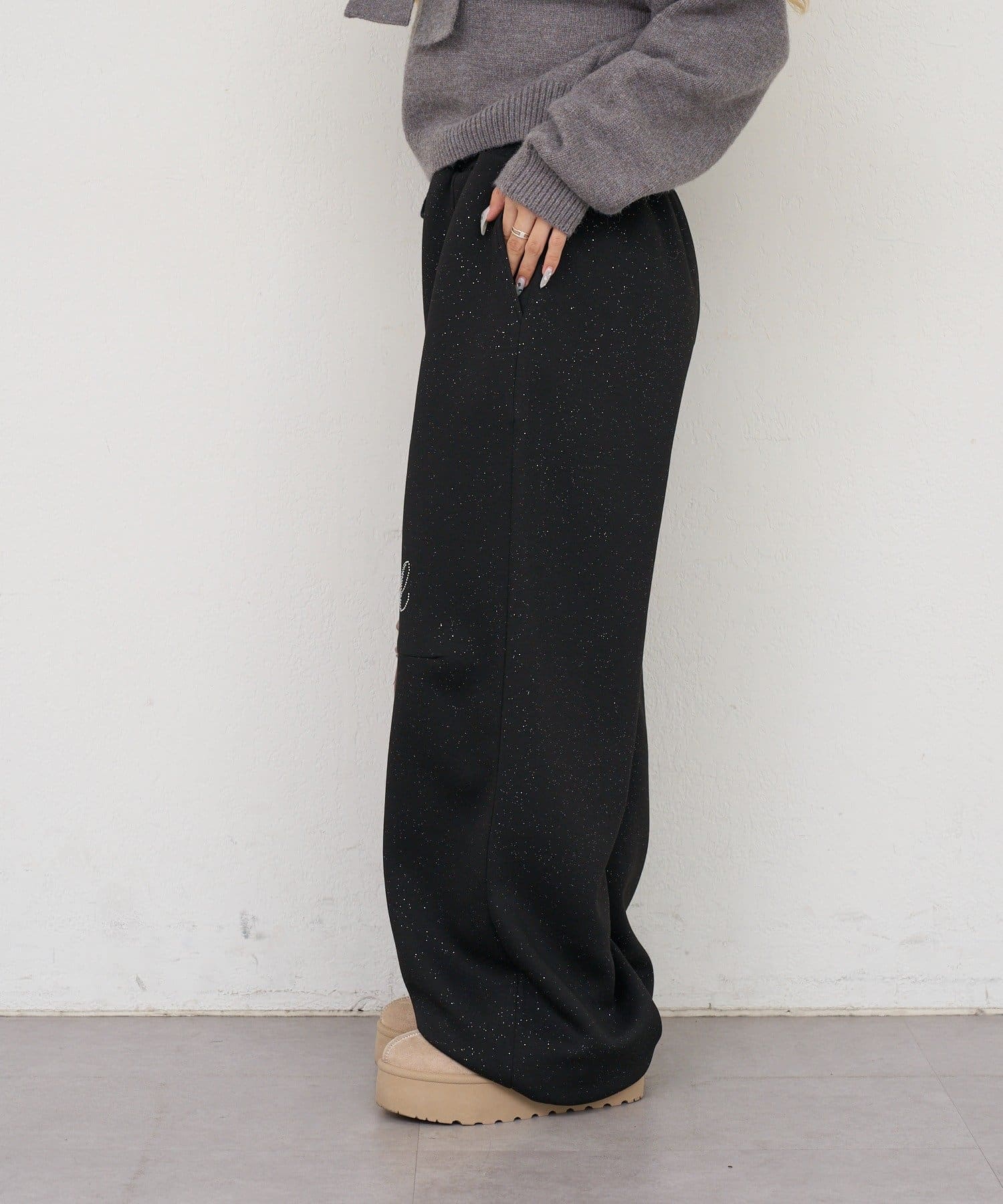 NICE CLAUP / OLIVE des OLIVE OUTLET(ナイスクラップ  / オリーブ デ オリーブ アウトレット) 【continuer】キラキラなキラキラロゴスウェットパンツ