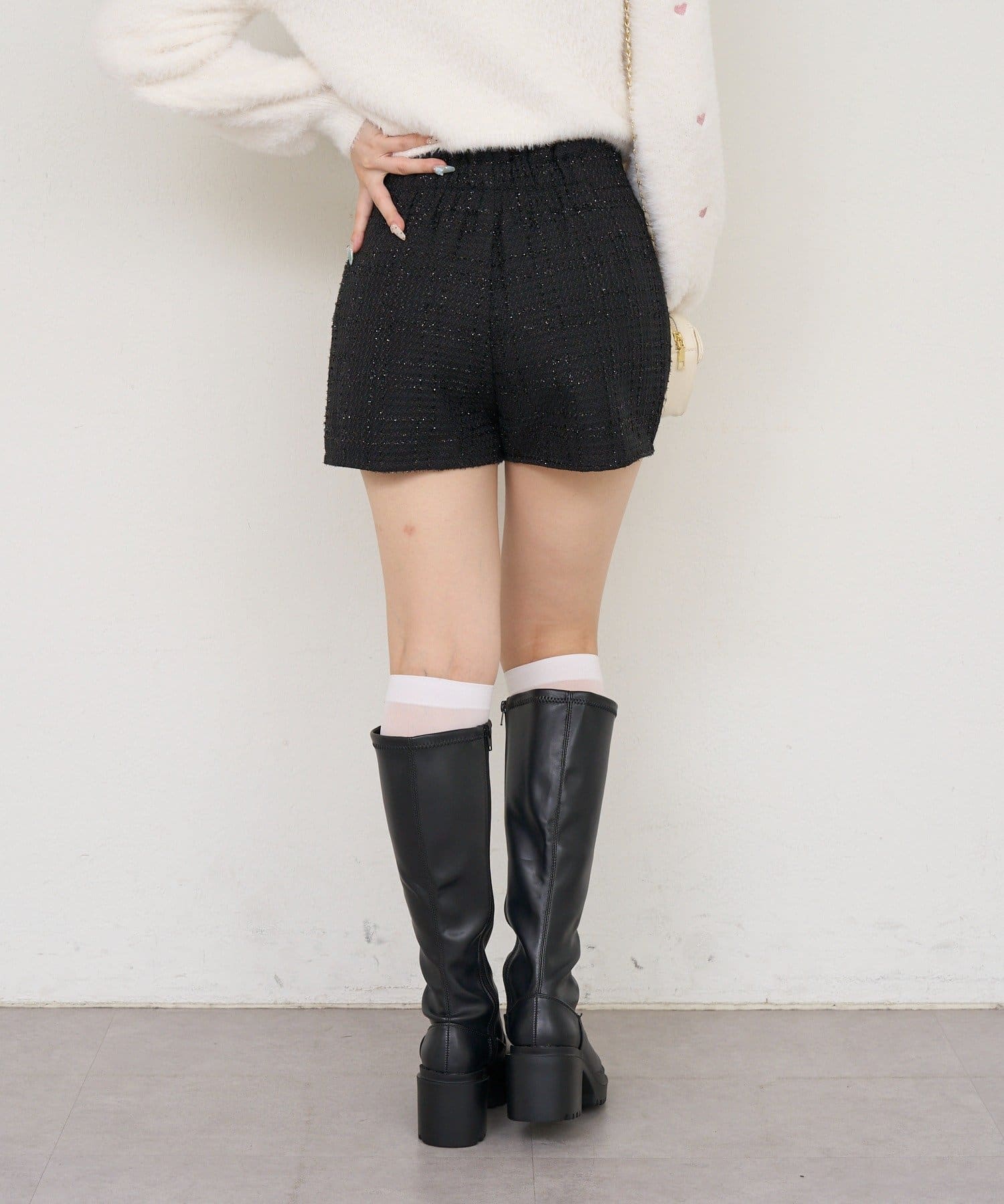 NICE CLAUP / OLIVE des OLIVE OUTLET(ナイスクラップ  / オリーブ デ オリーブ アウトレット) 【continuer】【セットアップ対応可】金ボタンツイードショートパンツ