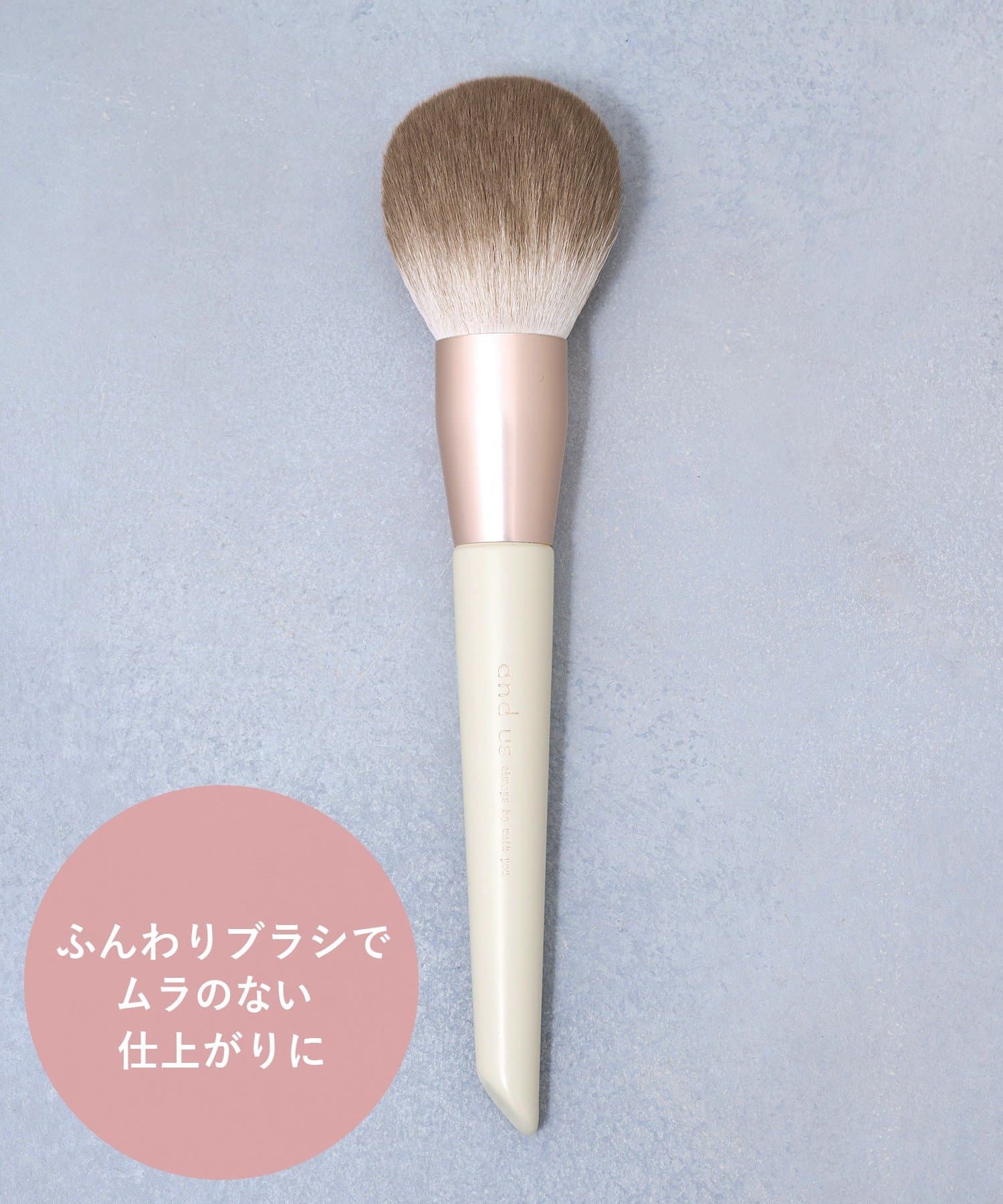 3COINS(スリーコインズ) パウダーブラシ／and us