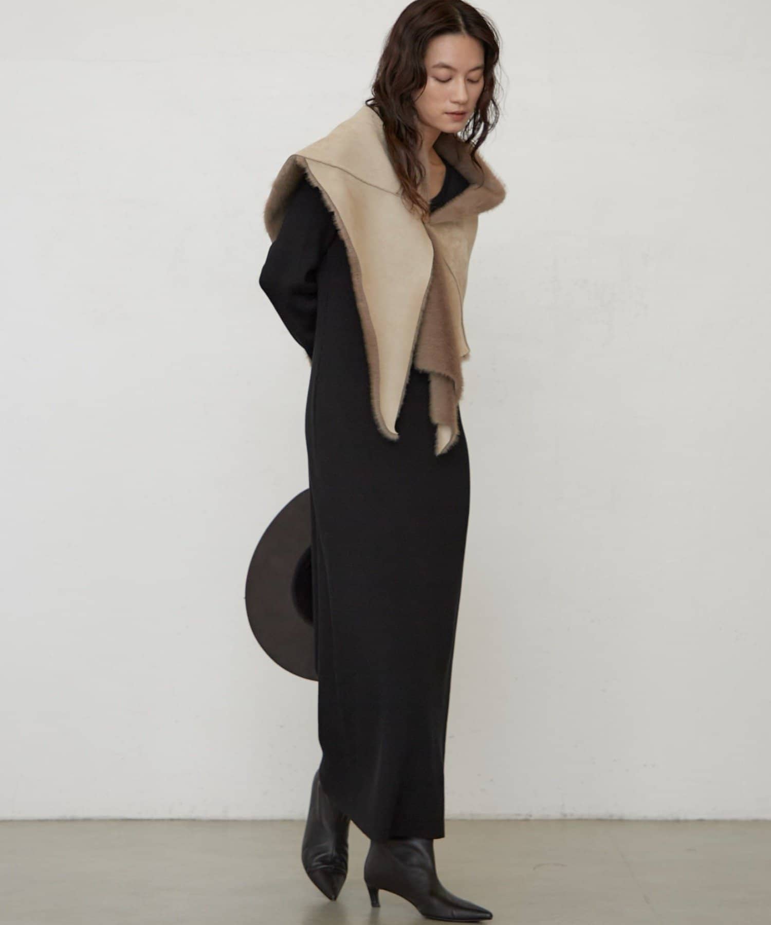 LOUNGEDRESS(ラウンジドレス) Uネックリブニットワンピース