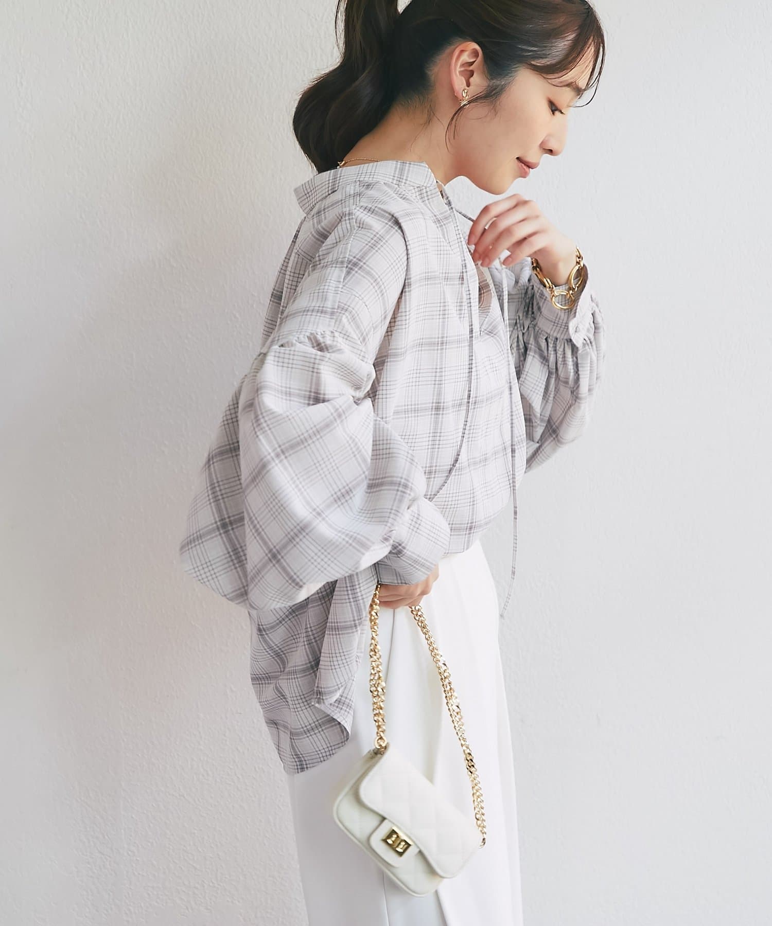 La boutique BonBon】チェックリボンボリュームスリーブブラウス 